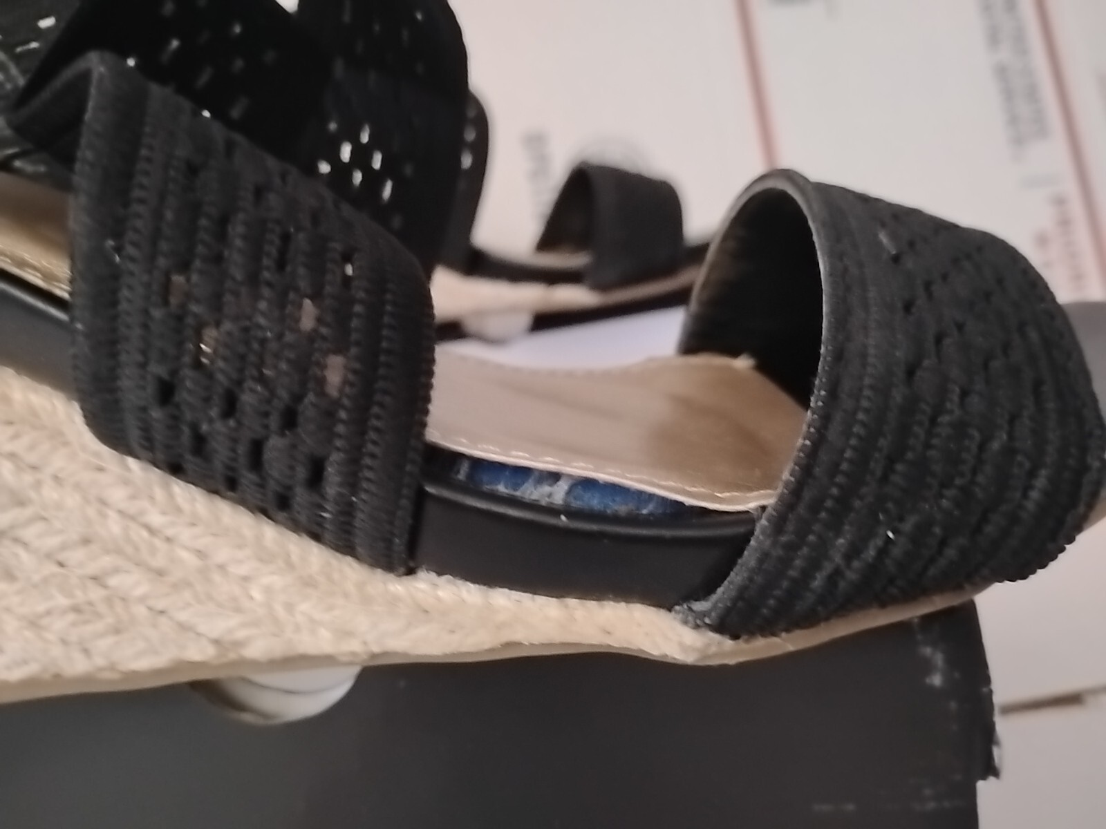 “London Fog” size 10 M , Woven Textile Sandals Pickwick BLACK Wedge Heel #00t