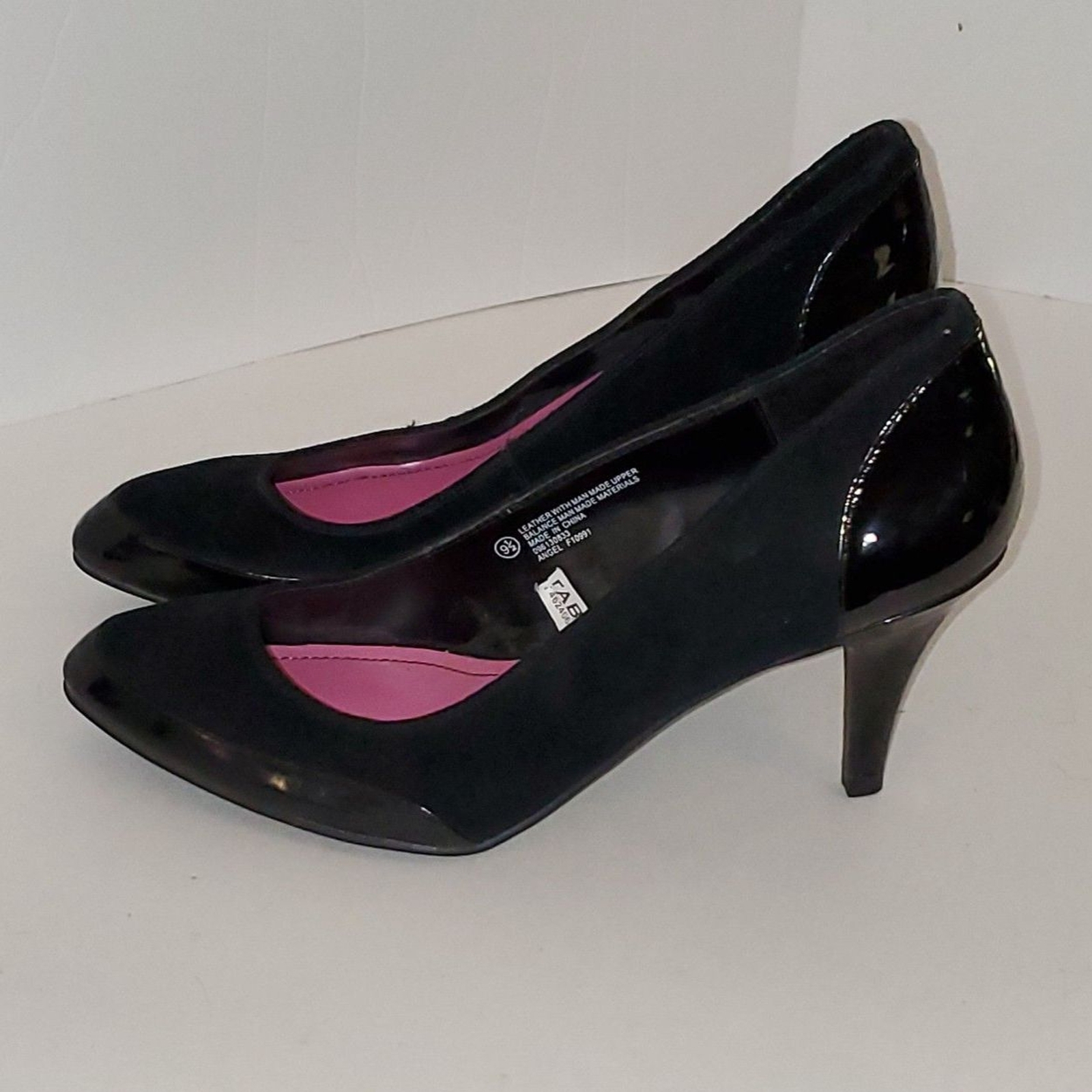 Isaac Mizrahi For Target Women’s Pumps Black Suede and Faux Patent Leather 9.5