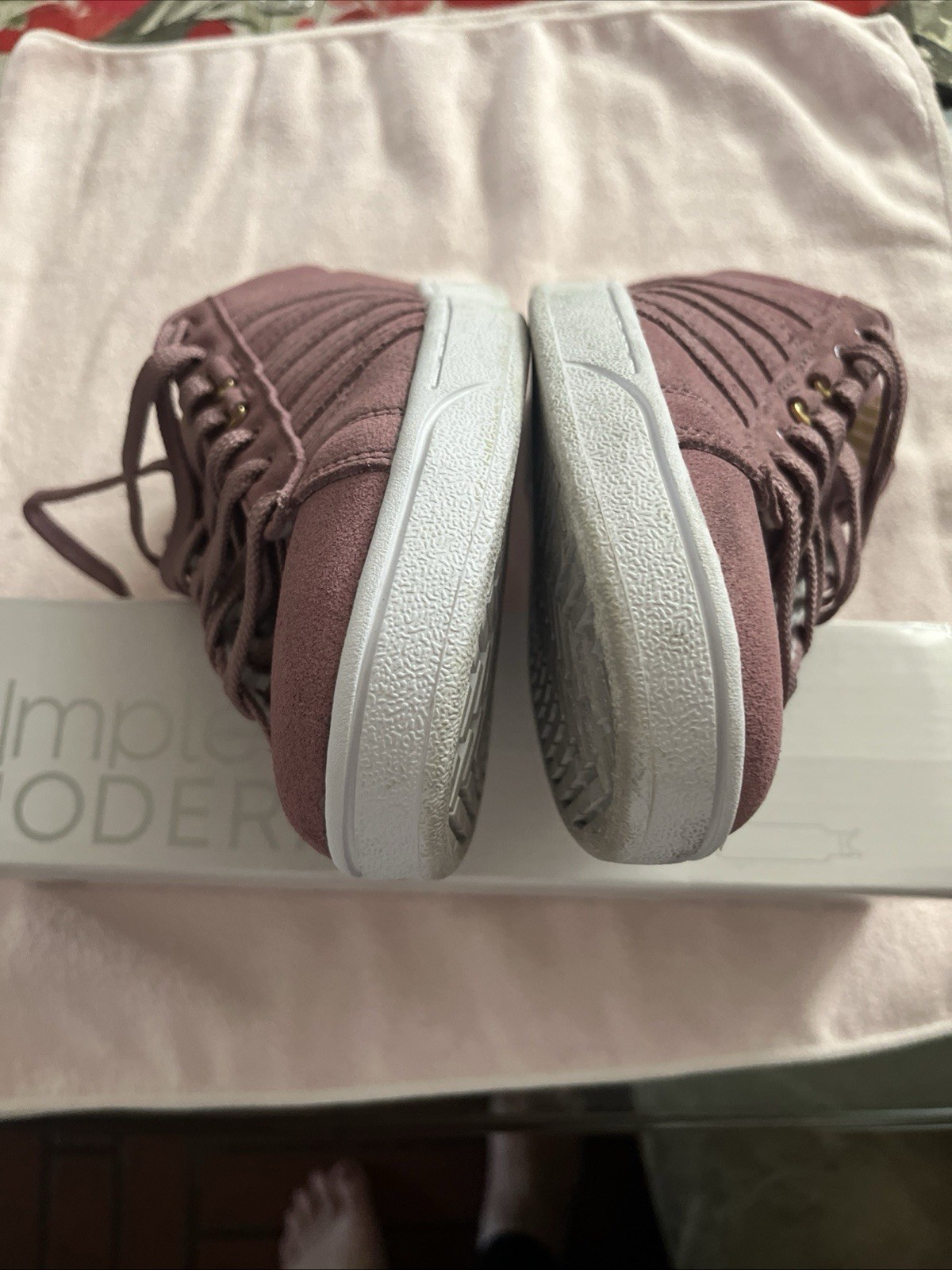 K-Swiss Women’s Dusty Pink Sneakers Tennis Shoes Size 9.5 9 1/2 Suede EUC