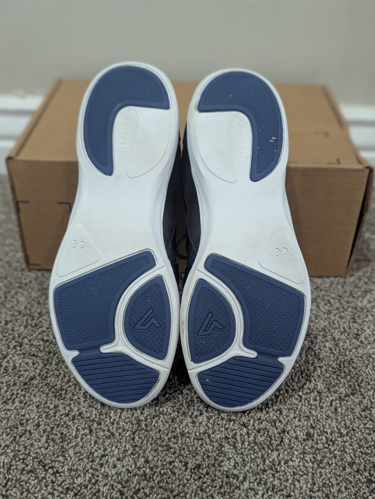 Size 9 Women’s Vionic Storm/ASR1724 Navy Lace Up Low Top Sneakers Shoes