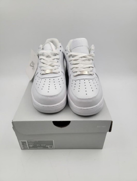 Size 8.5 – Nike Air Force 1 Low ’07 White BRAND NEW Women’s