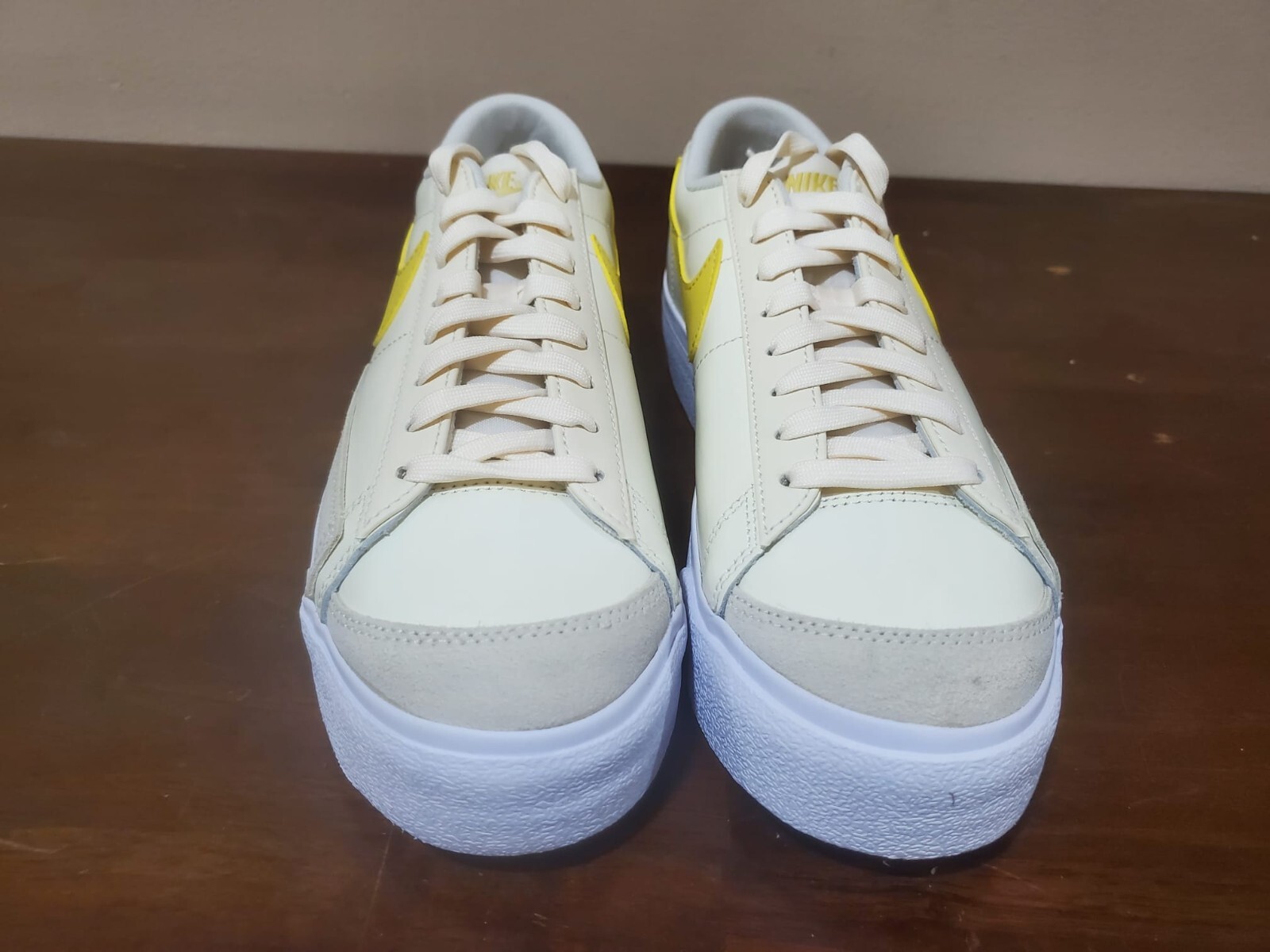 NEW Nike WOMEN’S BLAZER LOW PLATFORM DJ0292 113 SZ 10