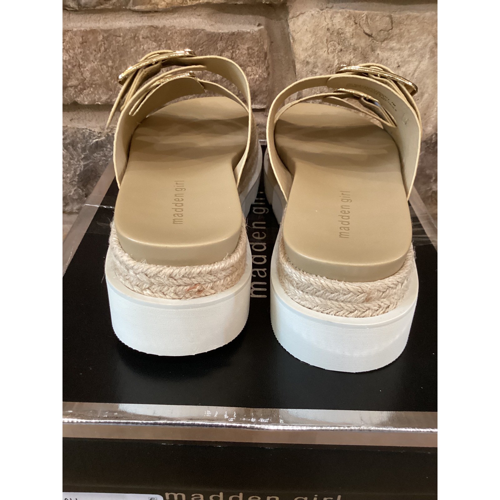 Madden Girl Mythicall Nat Raffia Platform Sandals Gold Buckle Slides Womens 7