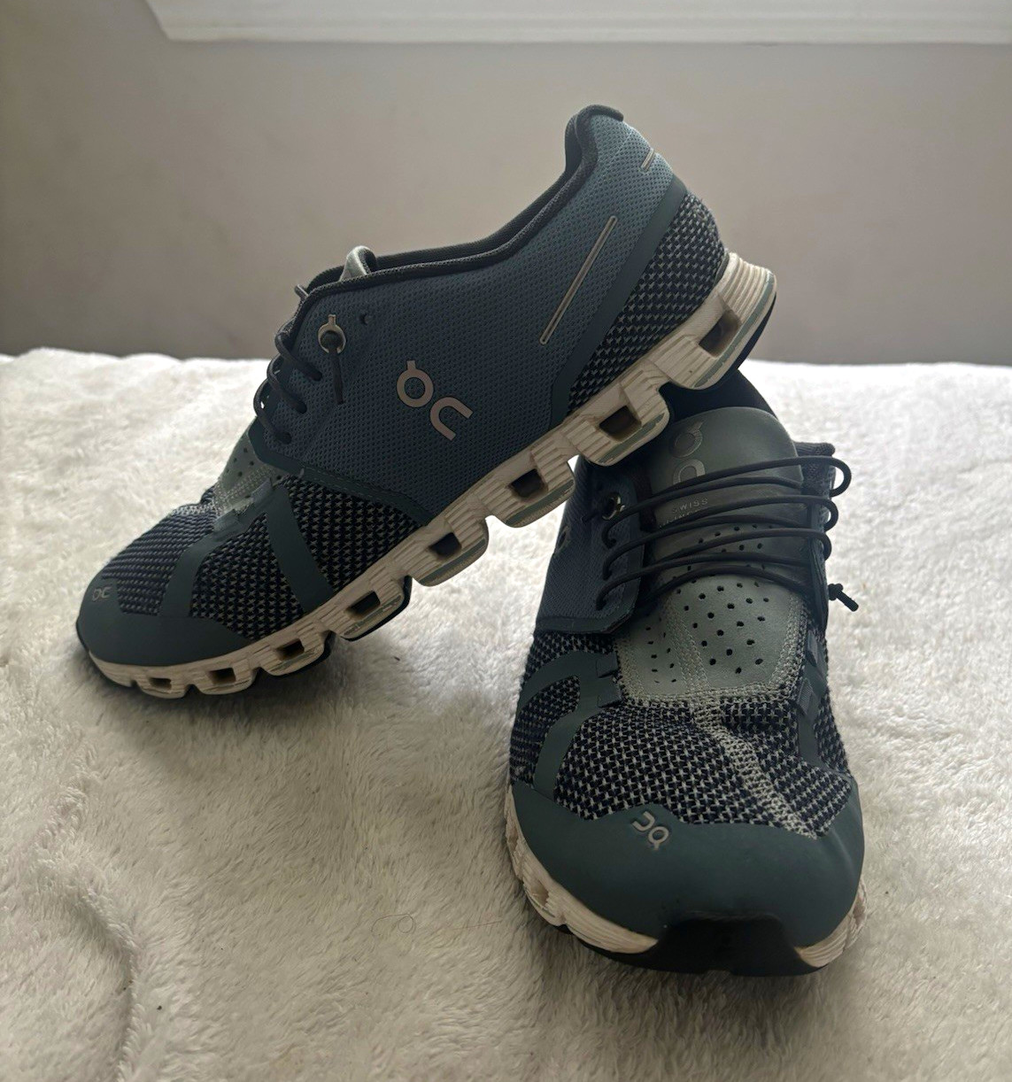 On Cloud Womens Blue Solid Lace-Up Low Top Athletic Sneaker Rubber Outsole Size9