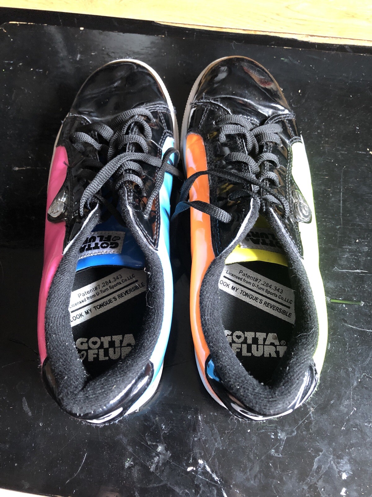 GF Gotta Flurt Neon Color Shoes Size 7 Women’s Cool Neon Heart Shoes