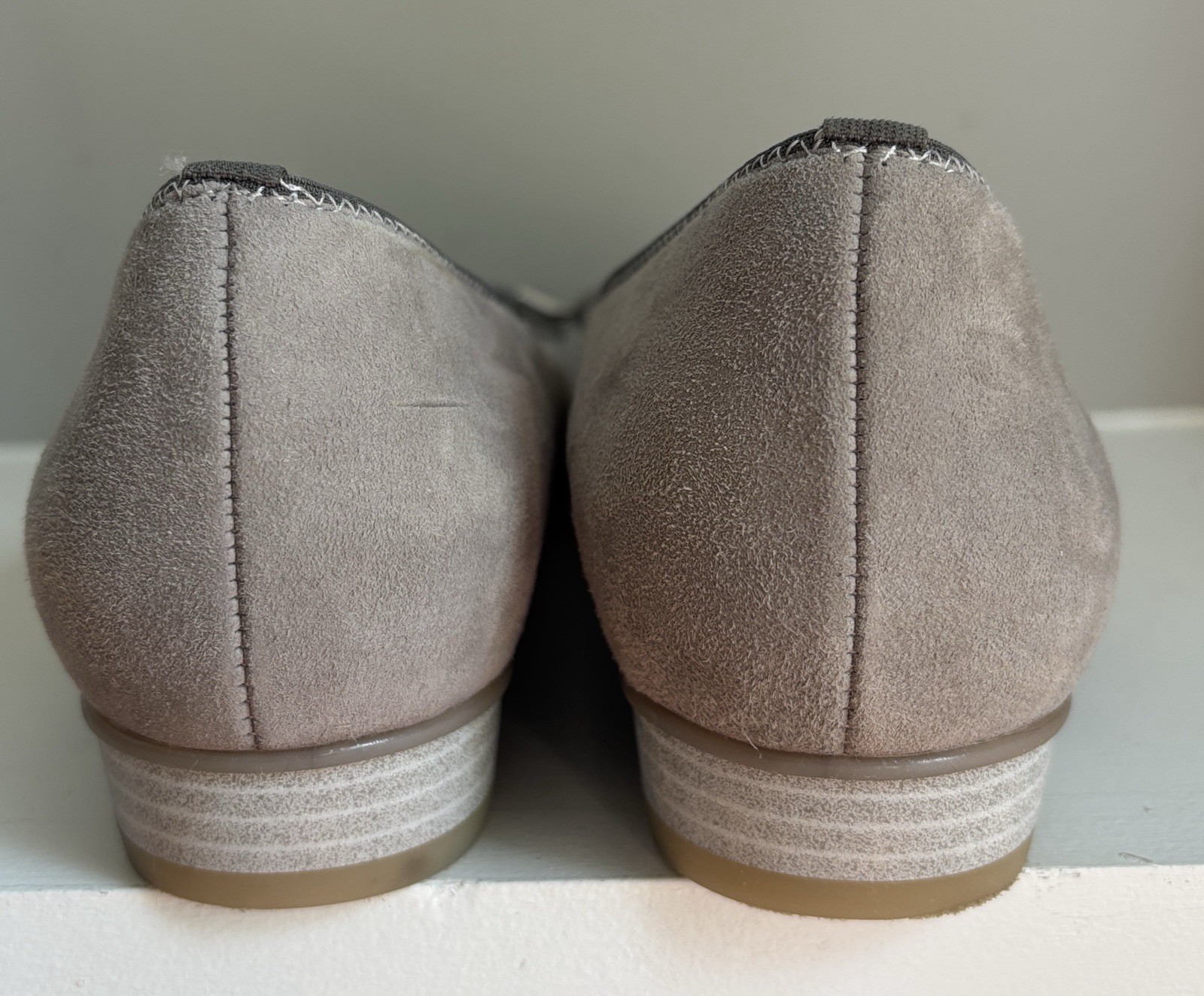 NWOB ara Belinda Grey Taupe Leather Ballet Flat Bow #8 Career Flat Slip On $185