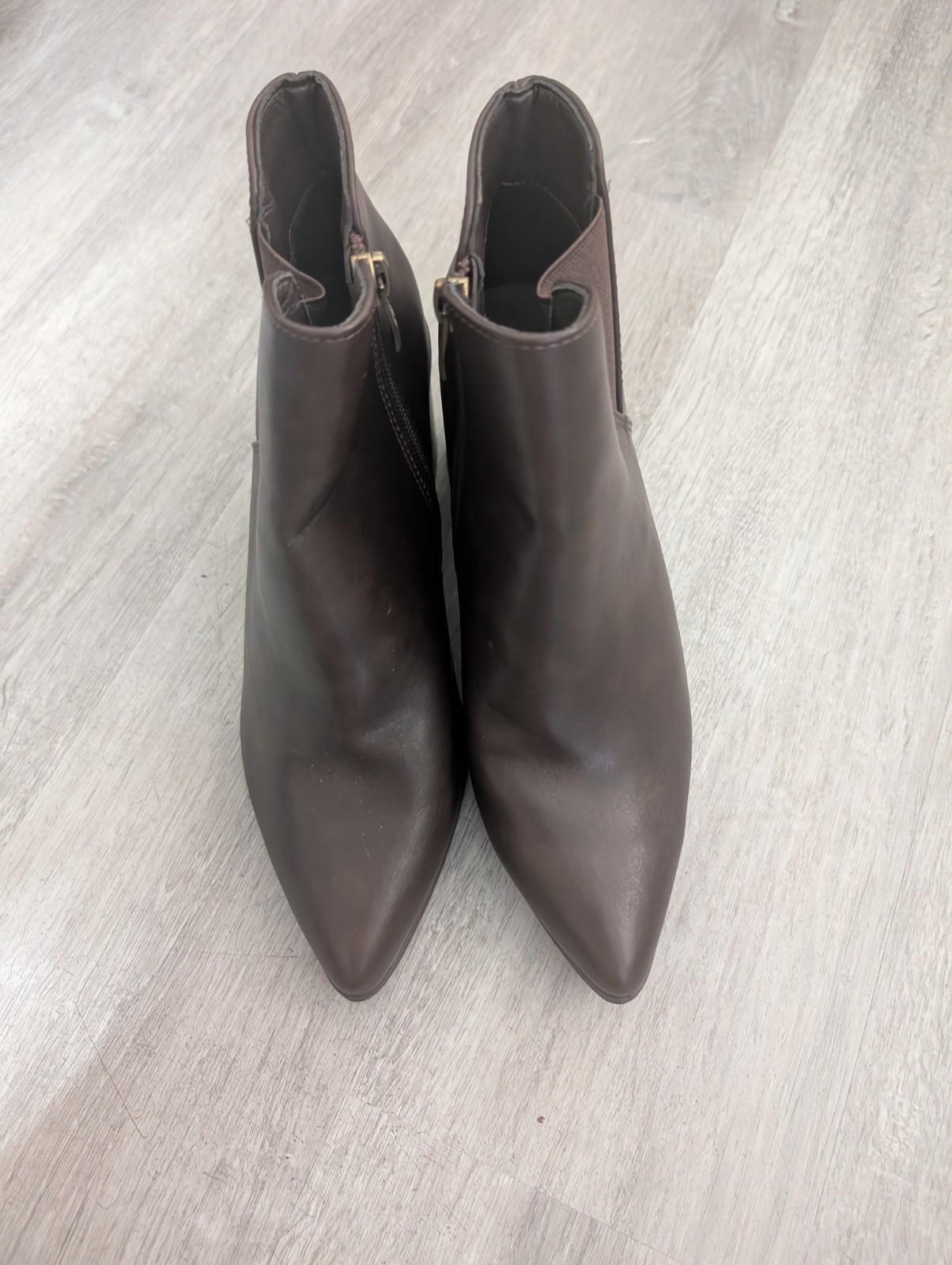 Vepose Brown Side Zip Ankle Boot Women’s Size 6
