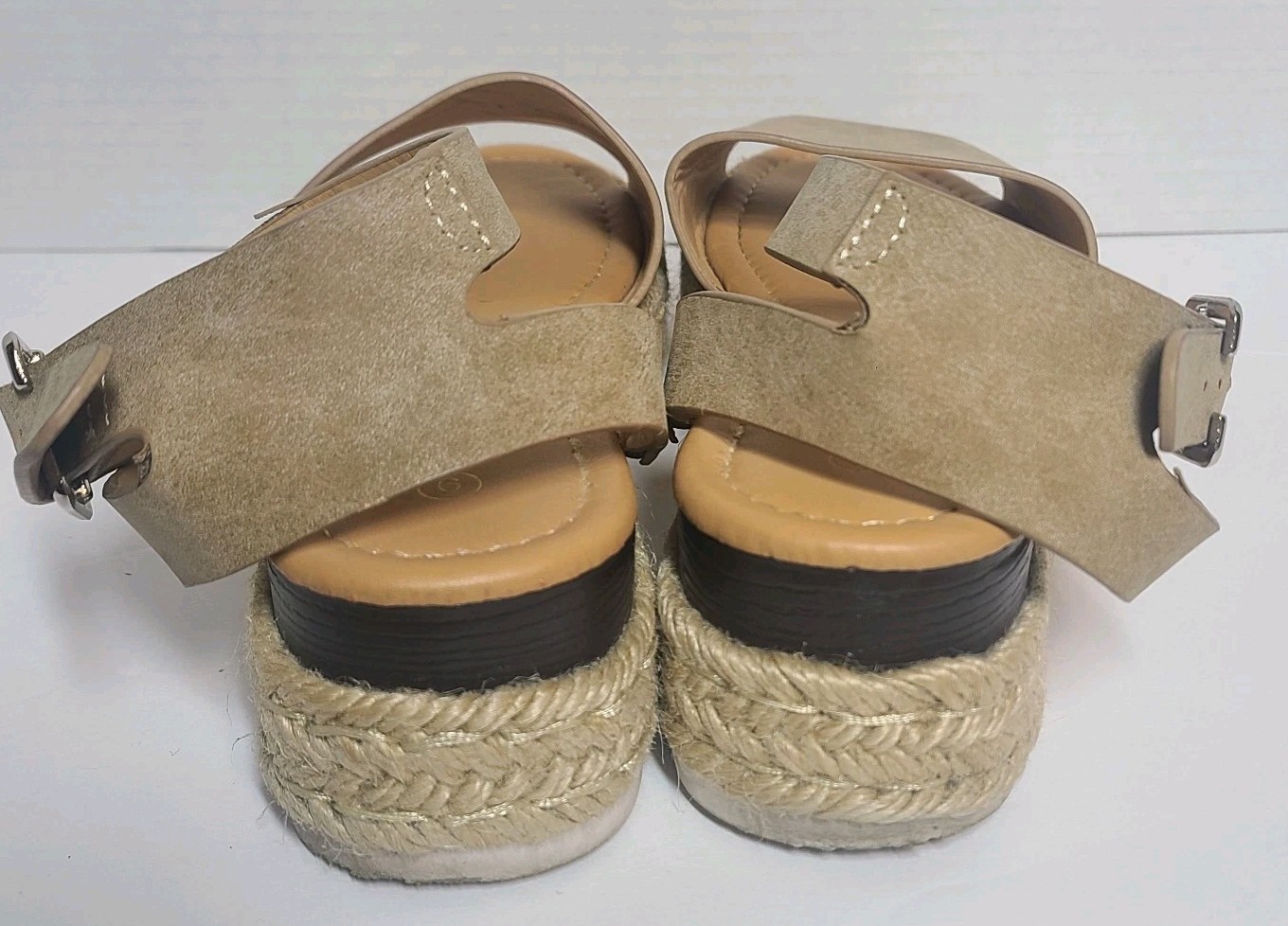 Vepose New York Womens Platform Sandals Sz 6 Gold/Nude CJY400A Espadrilles