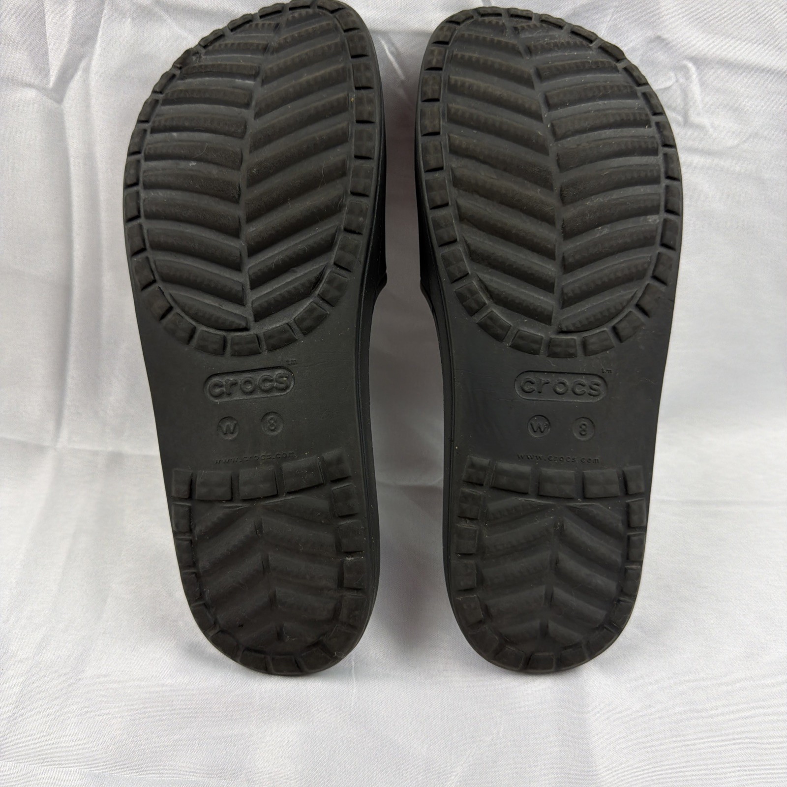 Crocs Sloane Slide Sandals Womens 8 Broad Strap Round Toe Black Minimalist Beach