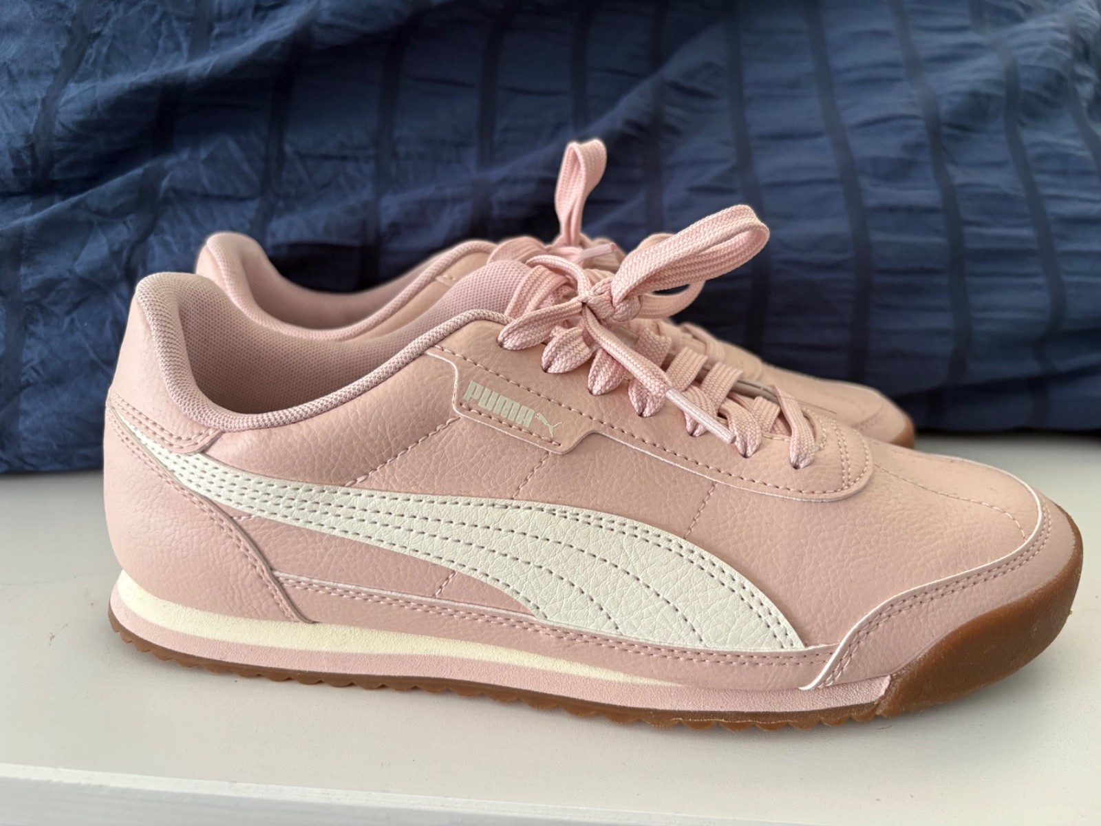 New Without Box PUMA Women’s Size 8 Pink Lace-Up Sneakers Gum Sole Casual Shoes