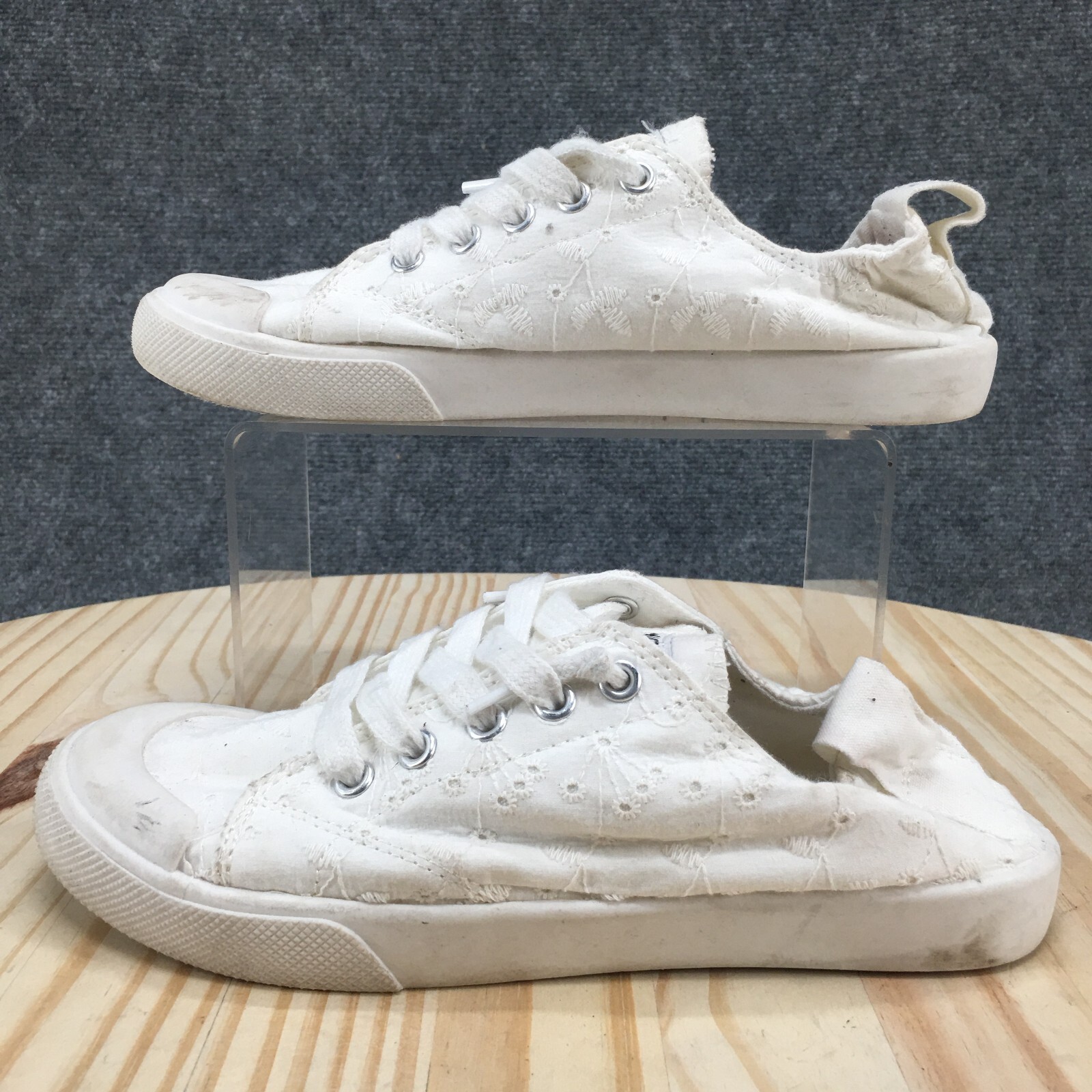 Magellan Outdoors Shoes Womens 7 B Scrunchback Sneakers White Comfort Cap Toe