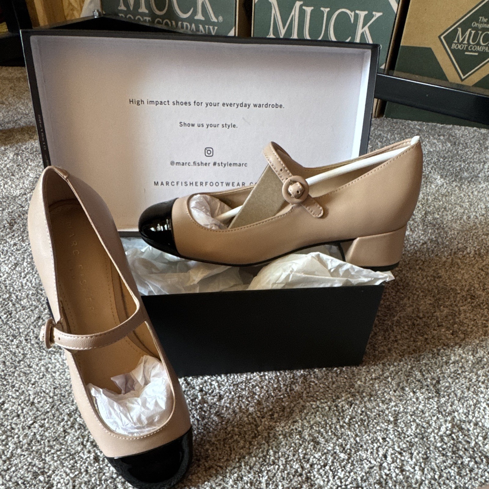 Marc Fisher LTD Leather Mary Jane Buckle Strap Cap Toe Beige/Black 6 M