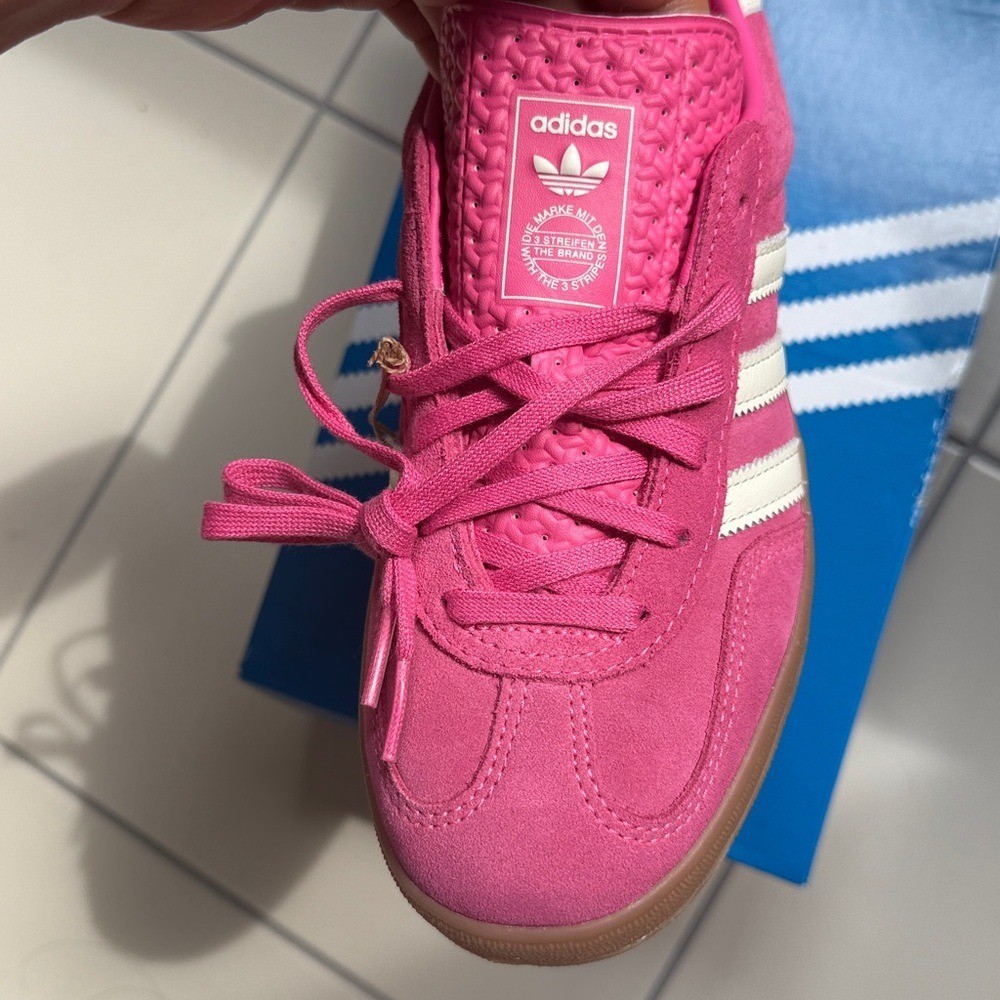 Adidas Gazelle Indoor Pink bubblegum white Sneakers size 7 in box
