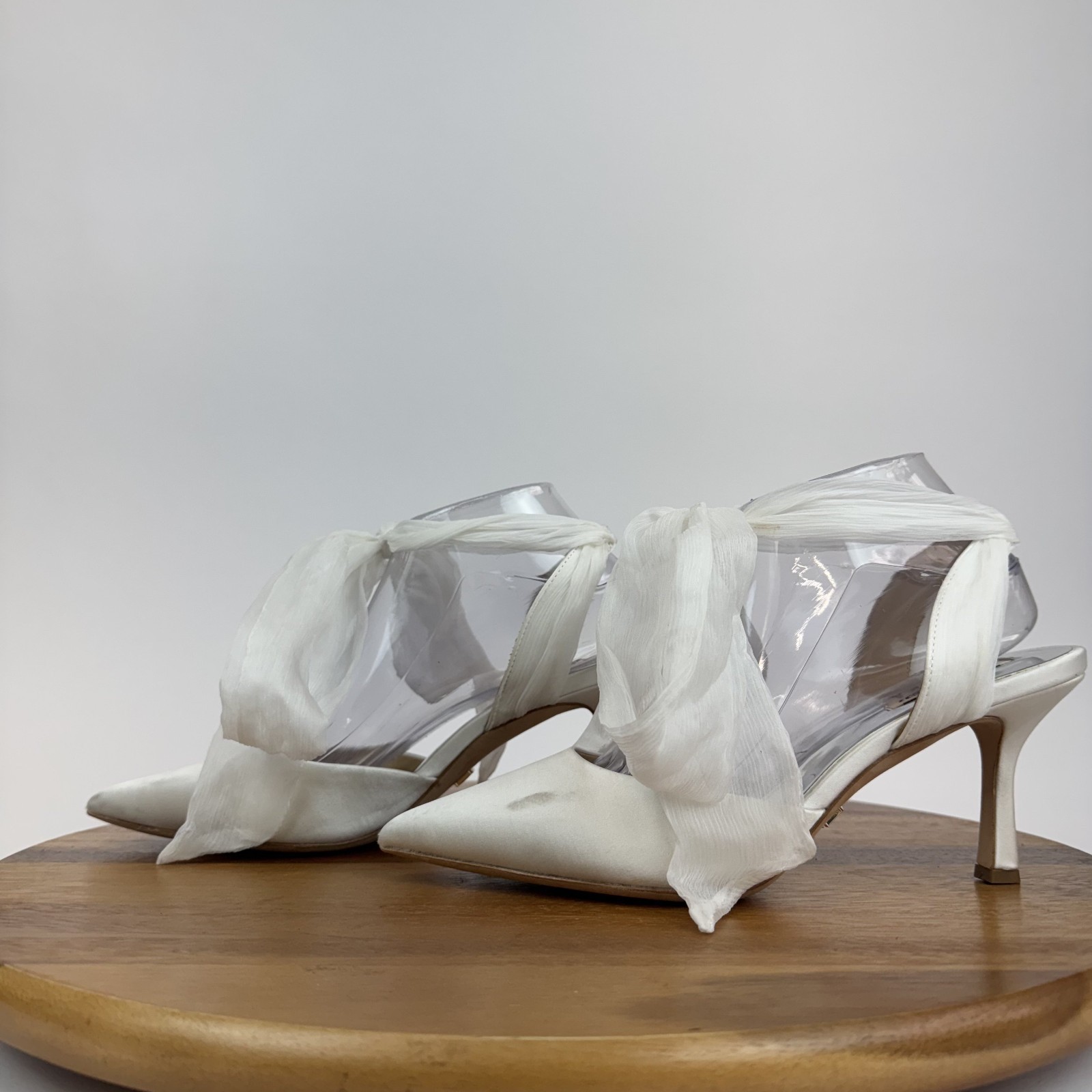 New Womens Badgley Mischka Blaze Ivory Ribbon Ankle Strap Pumps Heels Size 8 M