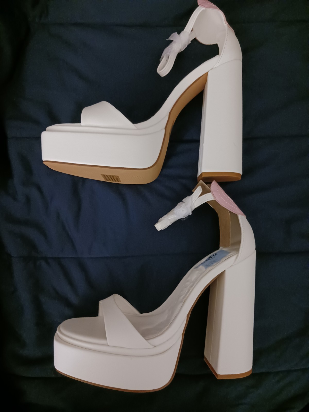 Olivia Miller Women’s AMOUR Platform Heel White Pink Pin-up Sz 9 5in Heel New