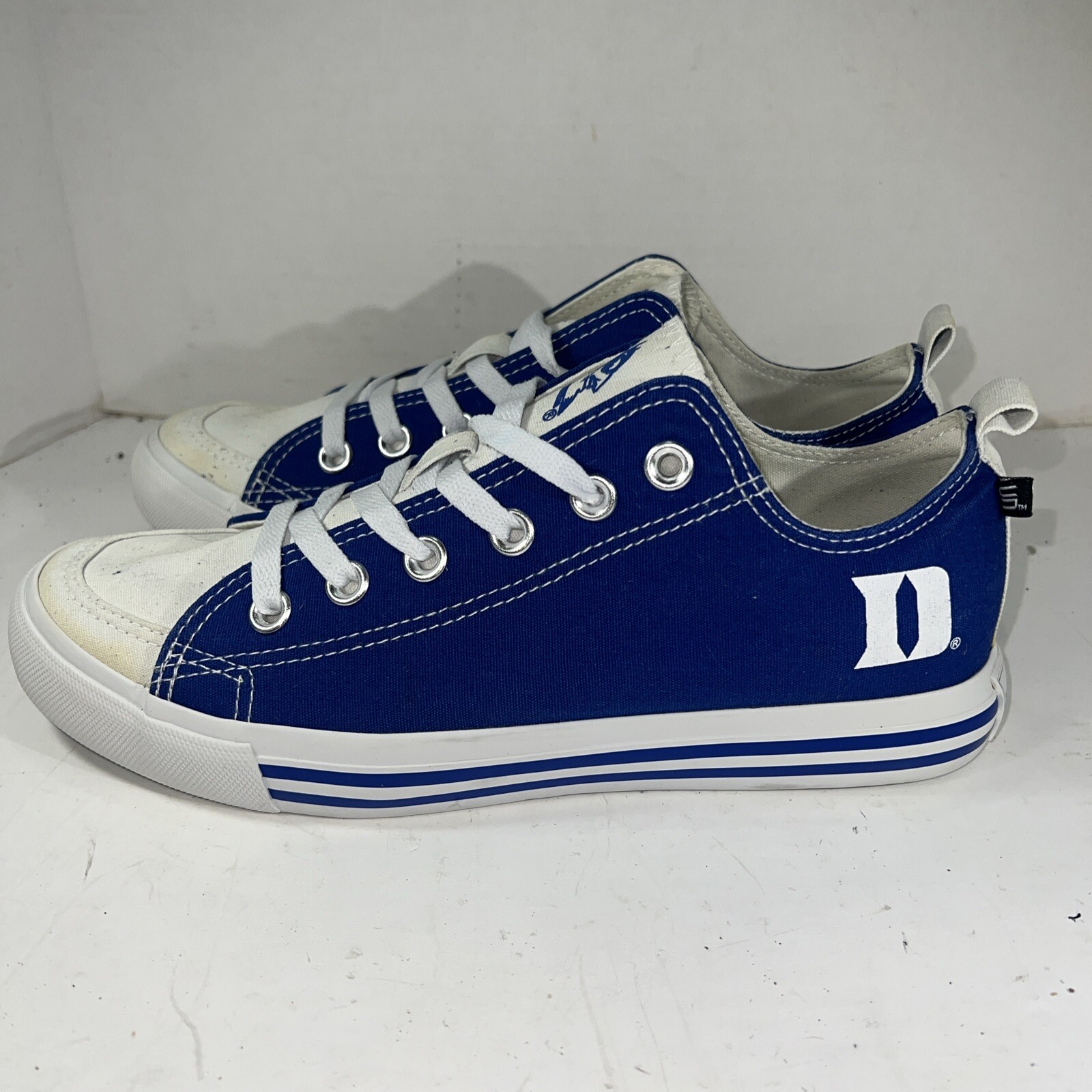 SKICKS Duke Blue Devils Unisex Low Top Sneaker Sz Women 9 Men 7