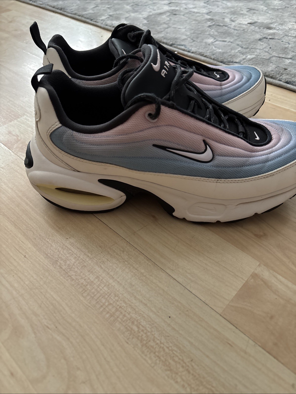 Nike Air Max Portal Dawn Women’s Size 10