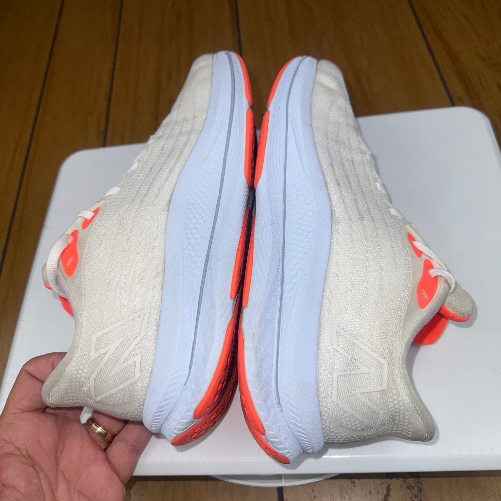 New Balance FuelCell Walker Elite White Coral Athletic Shoes Womens Size 7.5