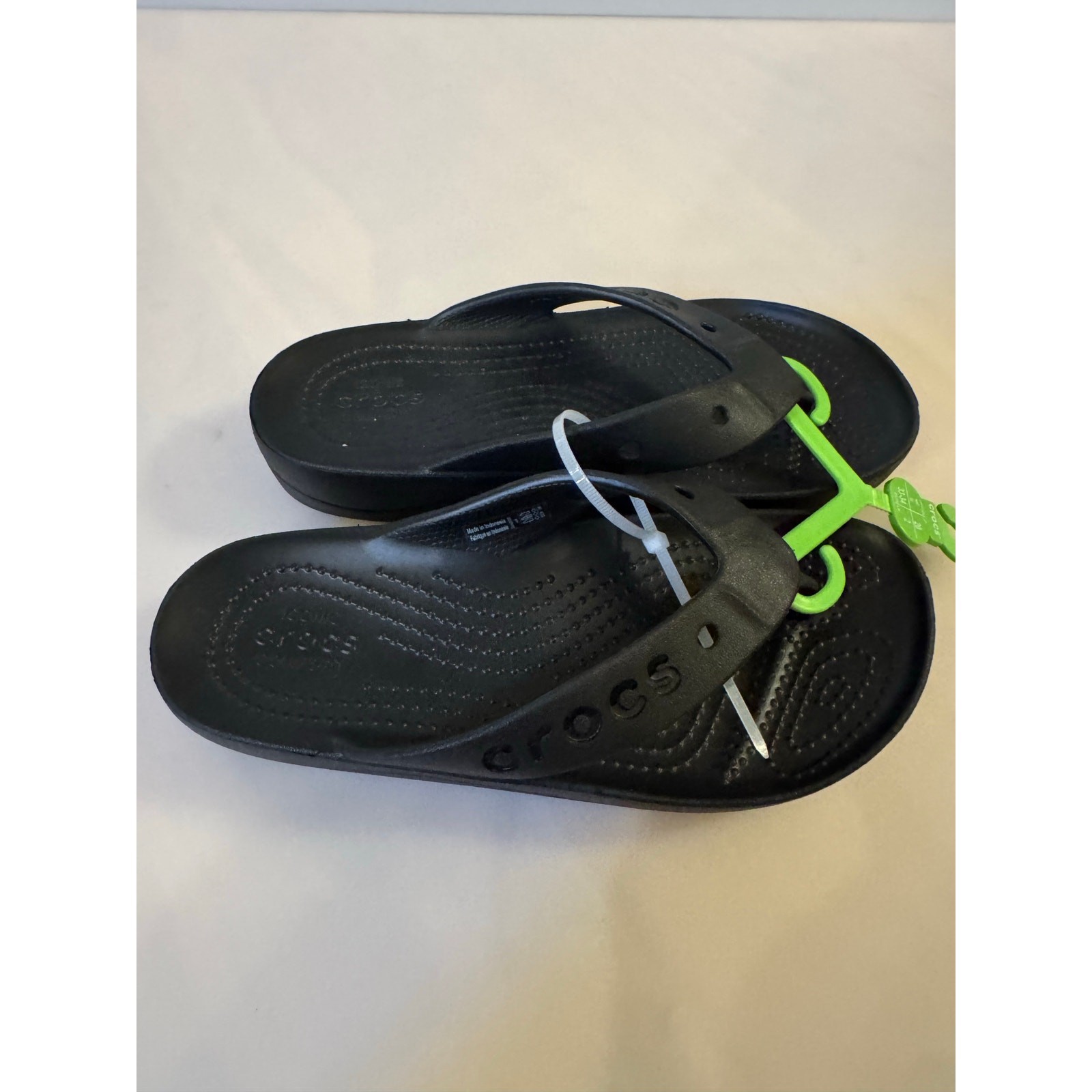 Crocs Baya Platform Flip Flop Sandals – Iconic Comfort Women’s Size 4 Black