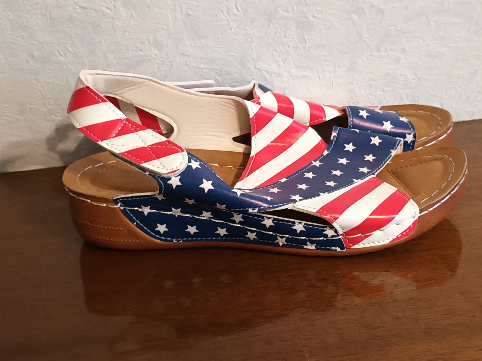 Women’s Open Toe Sandals color of the U.S. flag Sz 8,5 /UK 6,5 / EUR 40 NEW