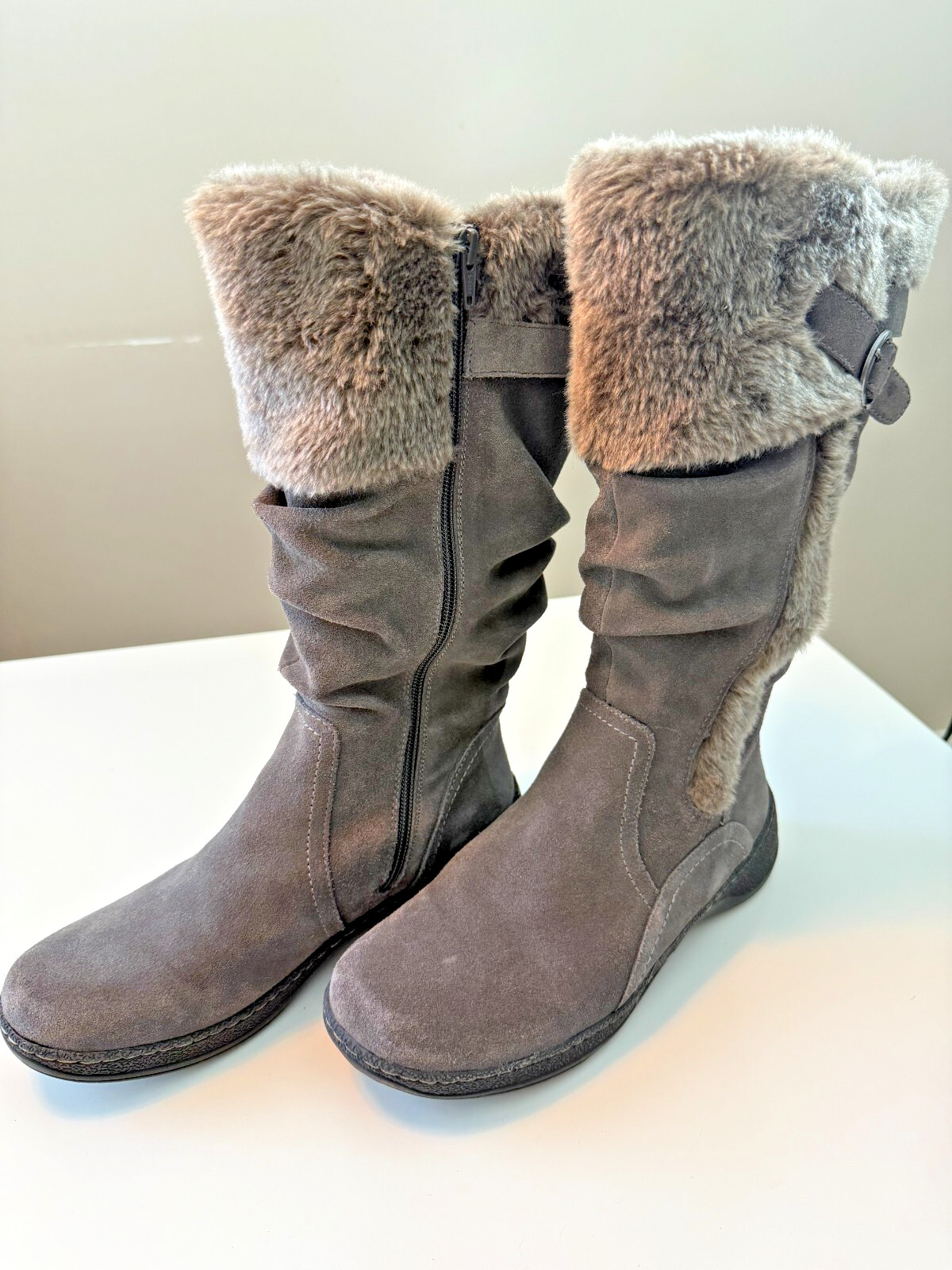 Naturalizer Women’s Brownish Gray Suede Faux Fur Lined Winter Boot Size 9