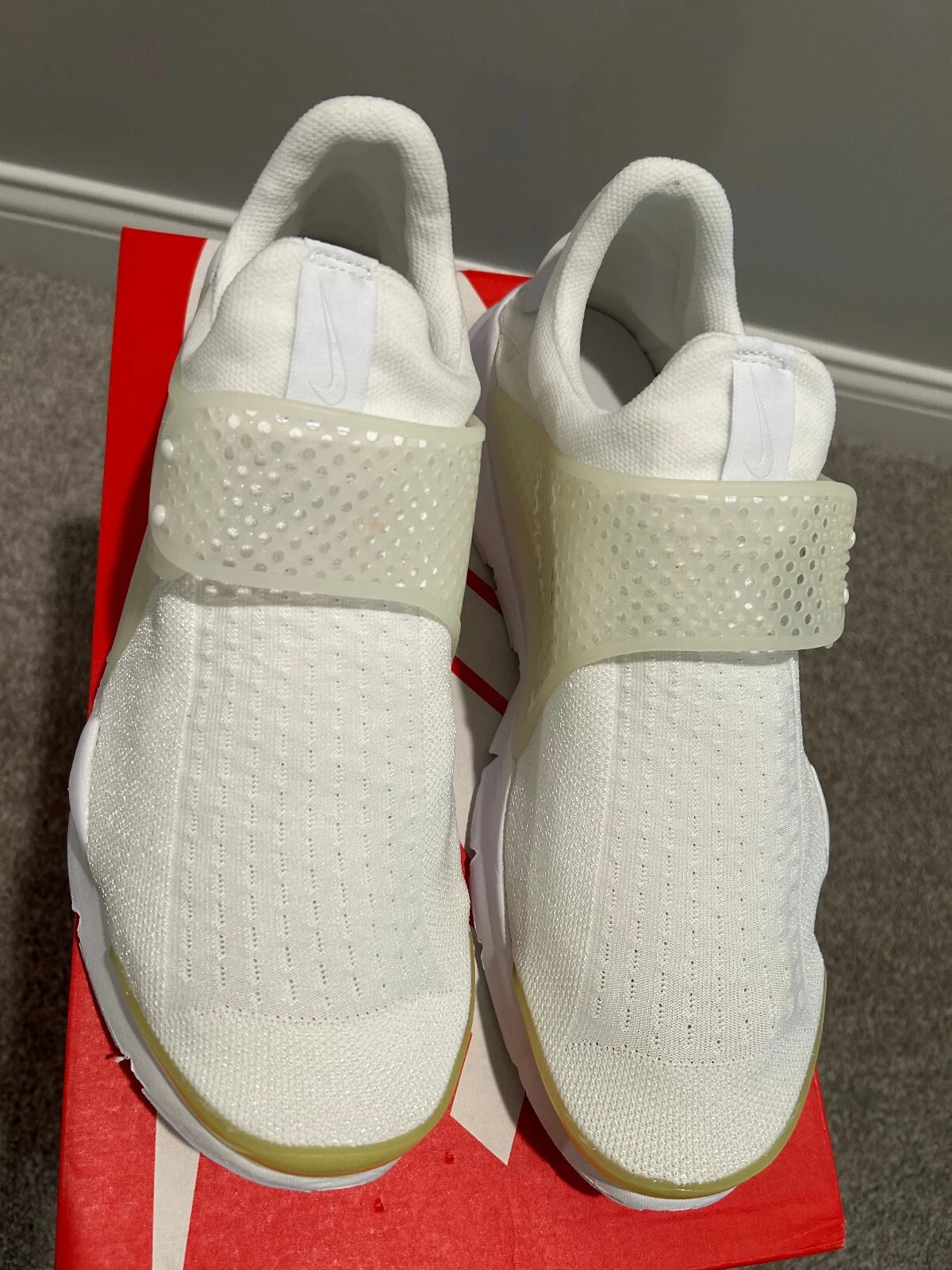 NIKE MENS SOCK DART KJCRD RUNNING SNEAKER WHITE BRAND NEW RETRO 819686-100