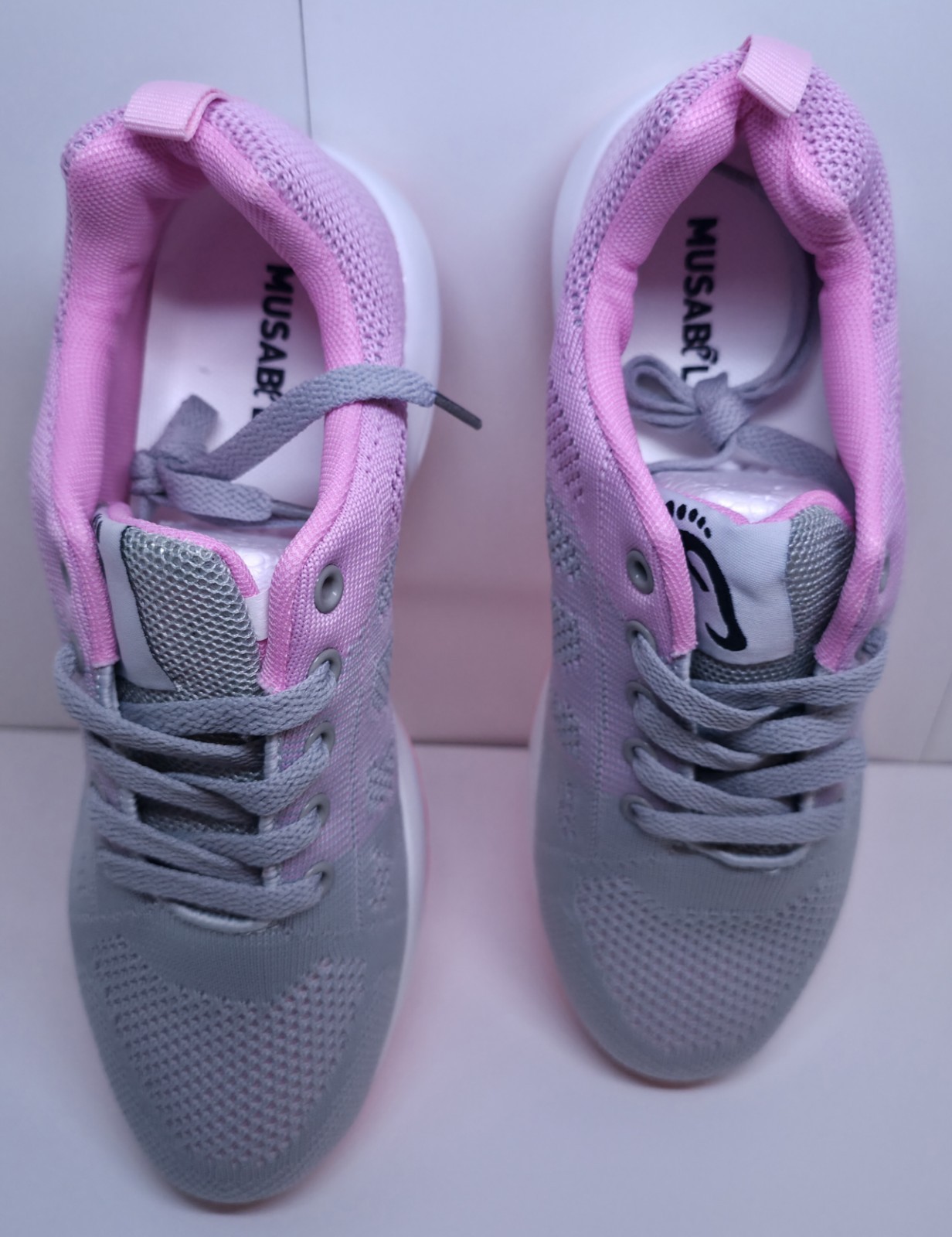 MUSABLA Women’s Knit Breathable Low Top Lace-Up Sneakers Gray Pink