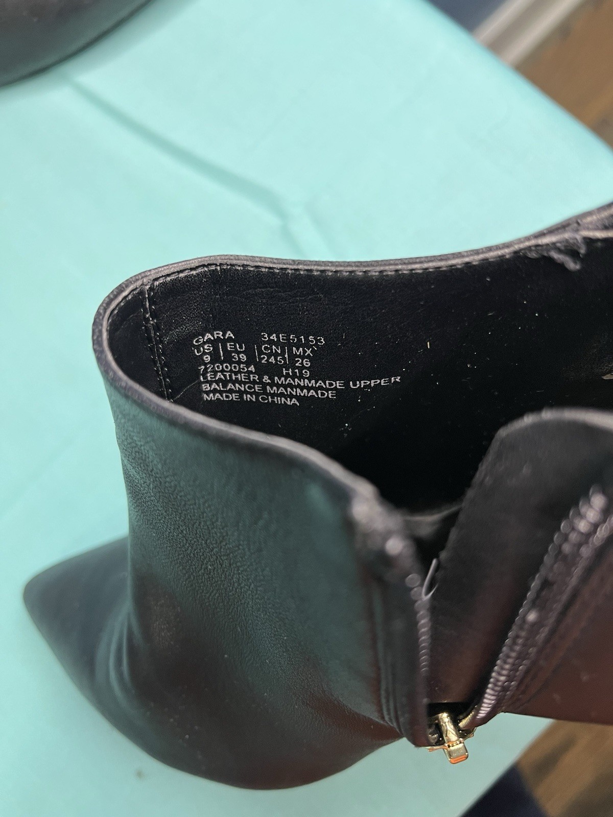Calvin Klein Booties «Jeanna» Black Leather 3in Heeled Womens Shoes  size 9m