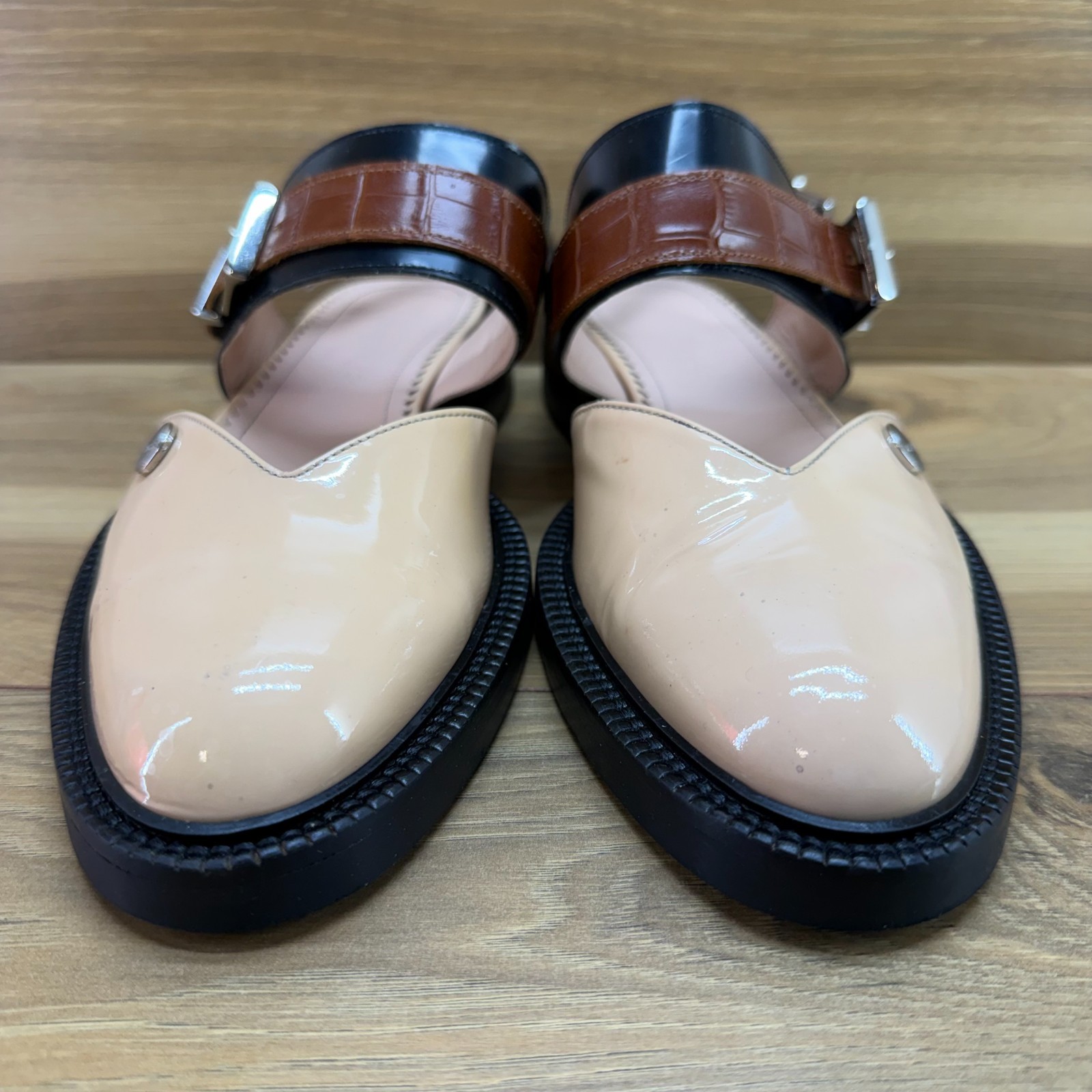 INCH2 Slingback Flats Womens 8 8.5 EU 39 Nude Patent Leather Croc Buckles Modern