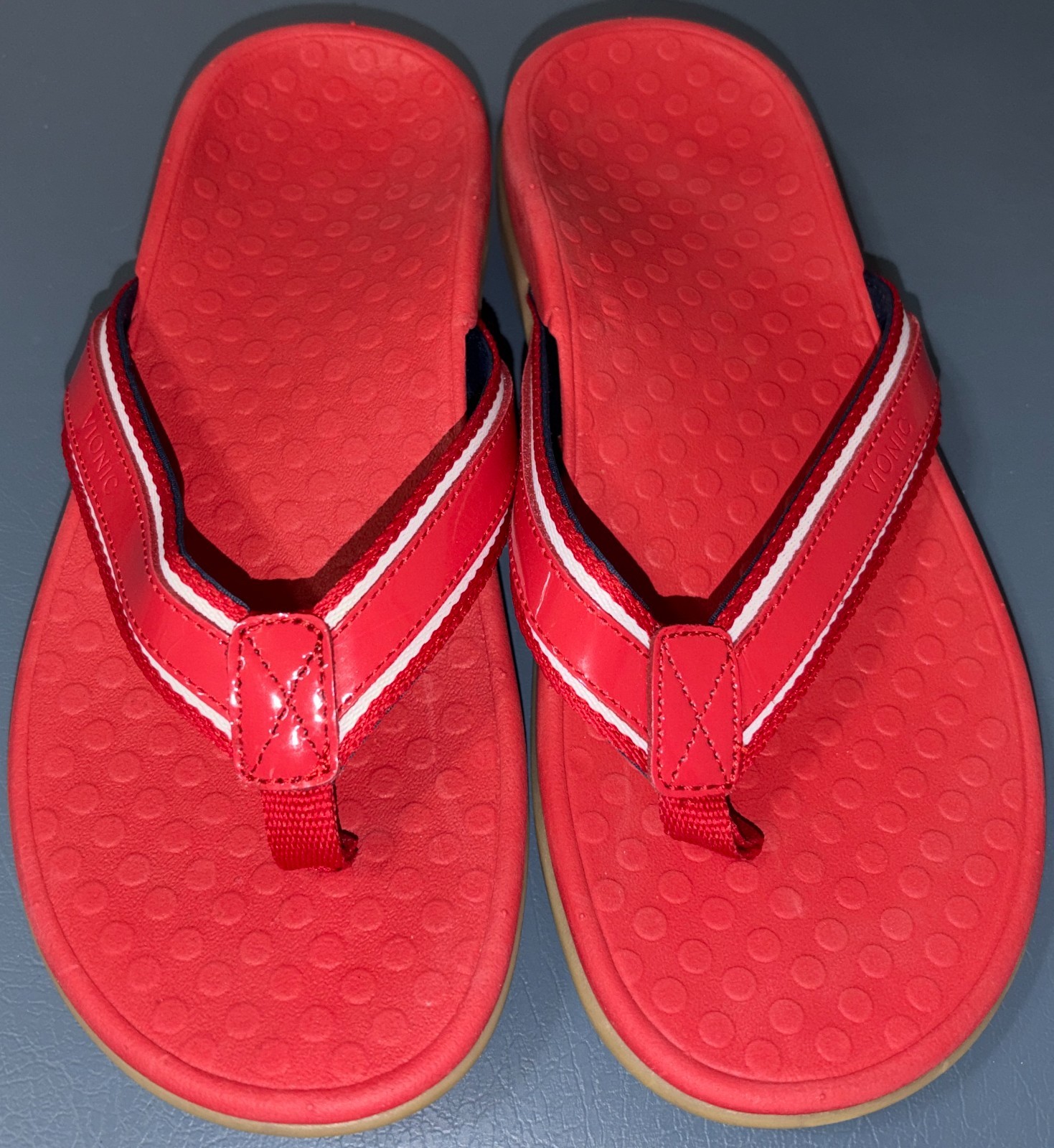 NEW Vionic Tide Sport 8 red/white – these were never worn flip flop sandals