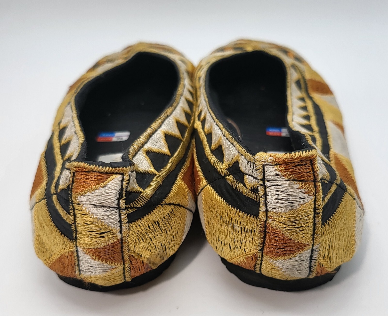 Suku Bali Embroidered Gold Mustard Ethnic Flats Womens Size 7 Rare