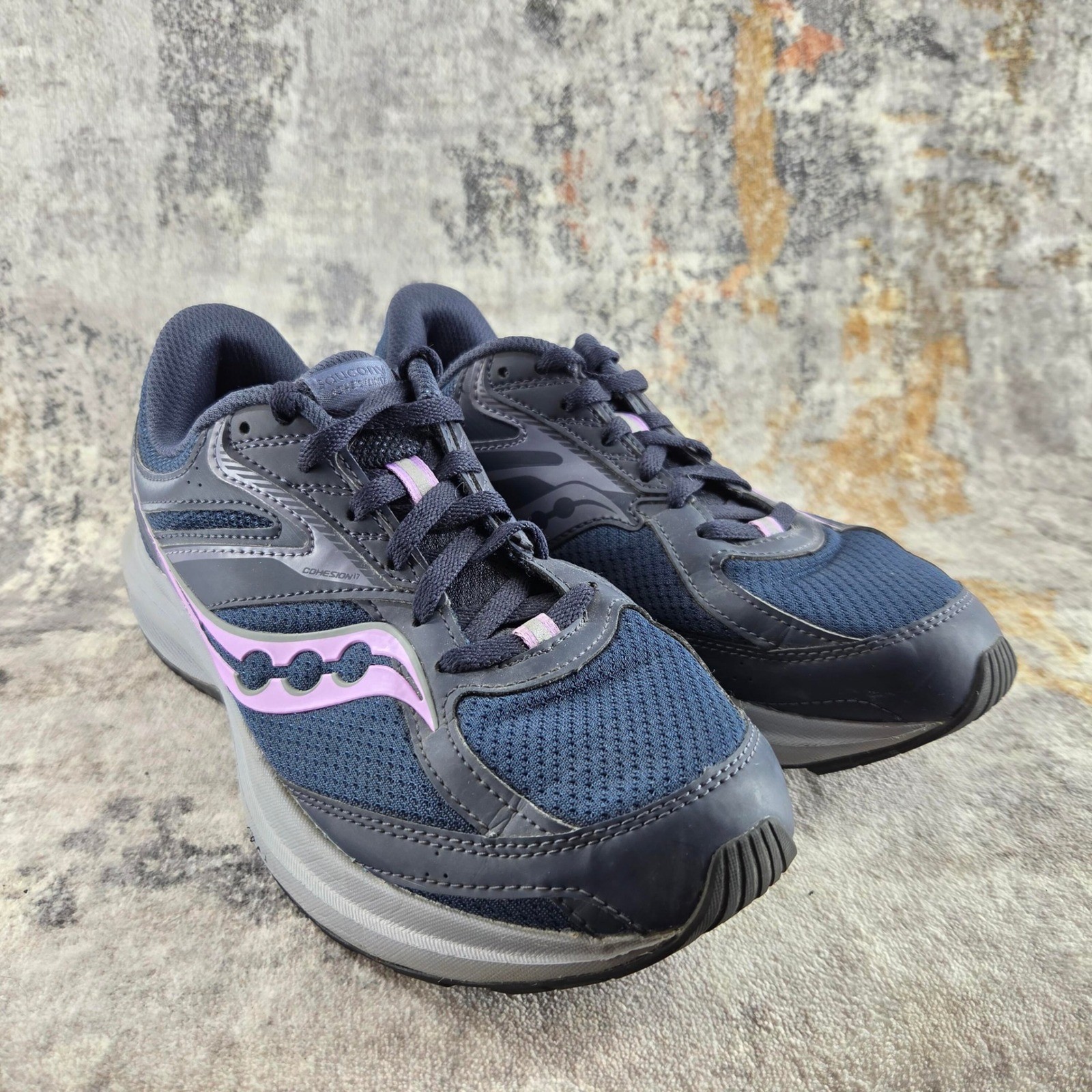 Saucony Cohesion 17 Running Shoes Womens 8.5 Wide Navy Blue Lilac S10944-209