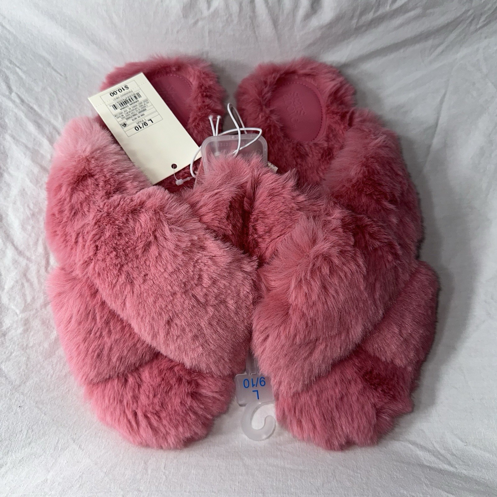 Women’s Pink Crossband Fuzzy Faux Fur Slippers – Stars Above