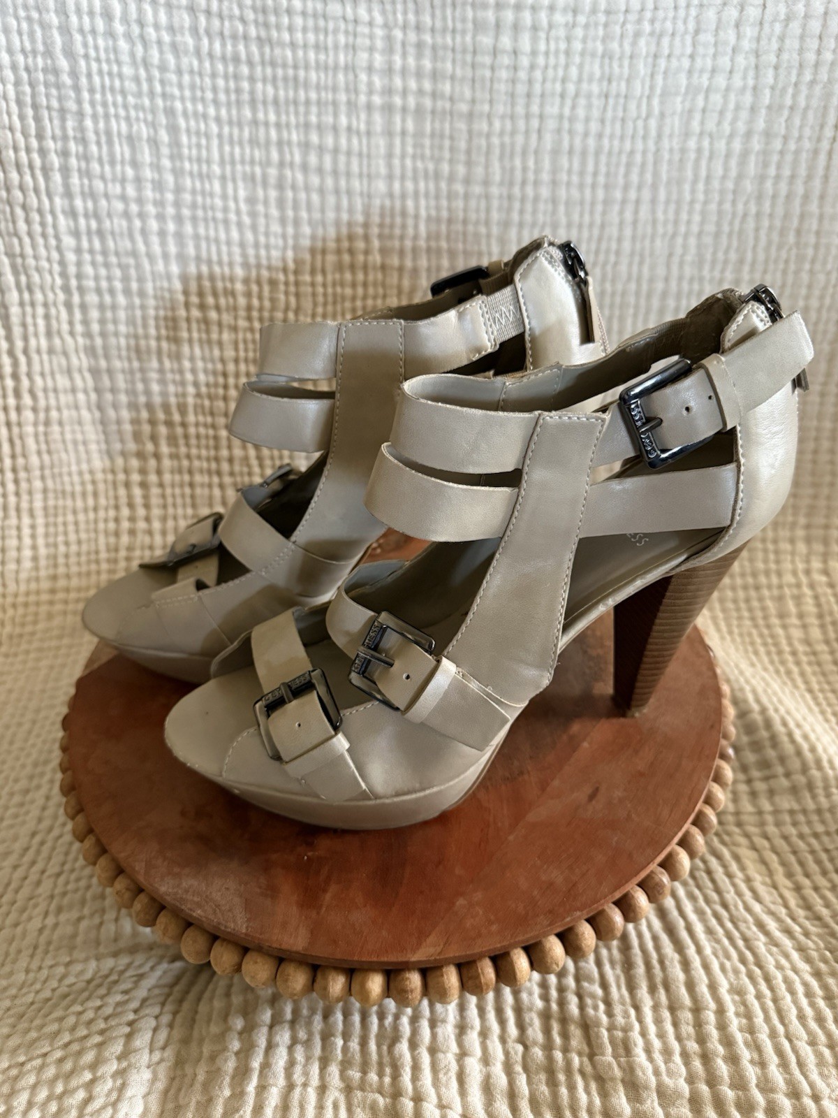 GUESS Women’s Beige Leather Strappy Open Toe Block Heel Buckle Zip Sandals 9.5M