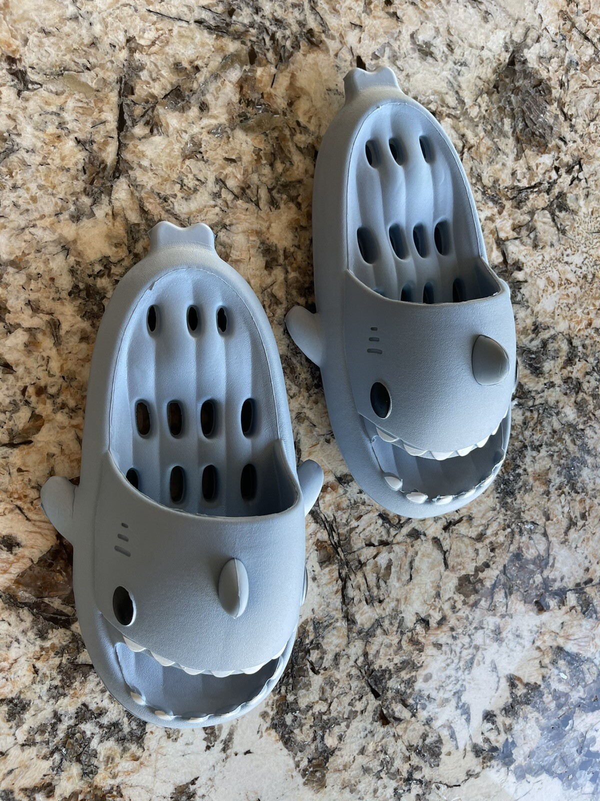 Shark Slippers Shower Shoe Waterproof Unisex Kids Women Gray 36-37 6.5
