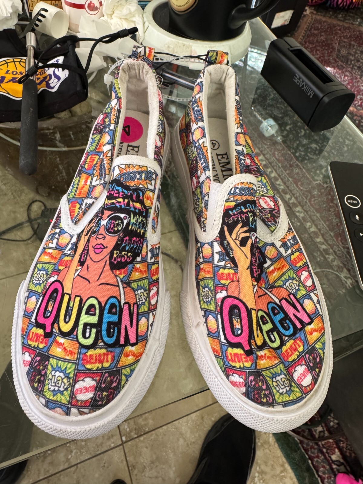 NEW Emma New York White Queen Casual Canvas Shoes XOChill Glasses Women’s Size 4