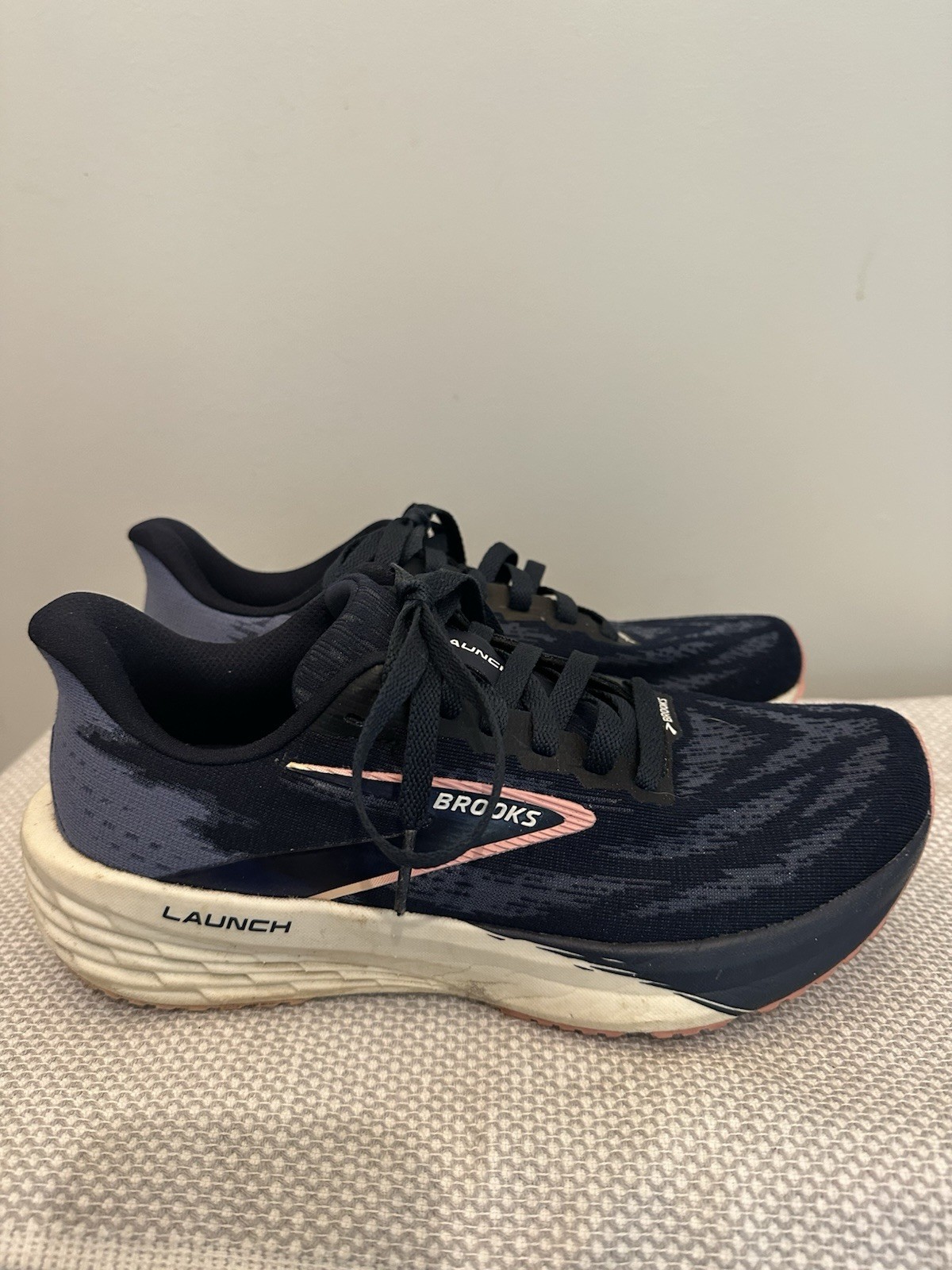 Brooks Women’s 8 M Launch 11 Road Running Shoes Peacoat/Blue/Peach Jogging Comfy