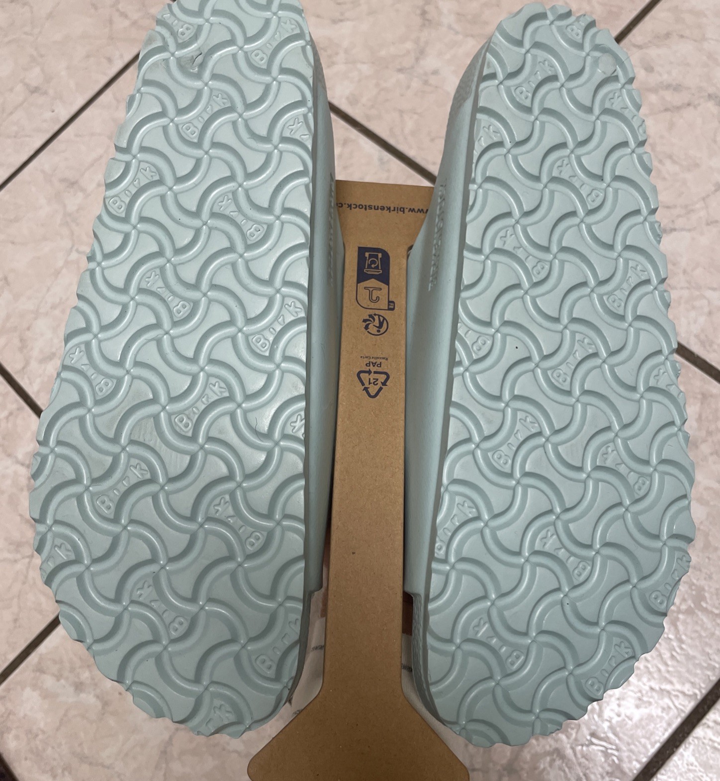 NWT Birkenstock Arizona EVA Sandals Stealth Buckle Surf Green Size 38