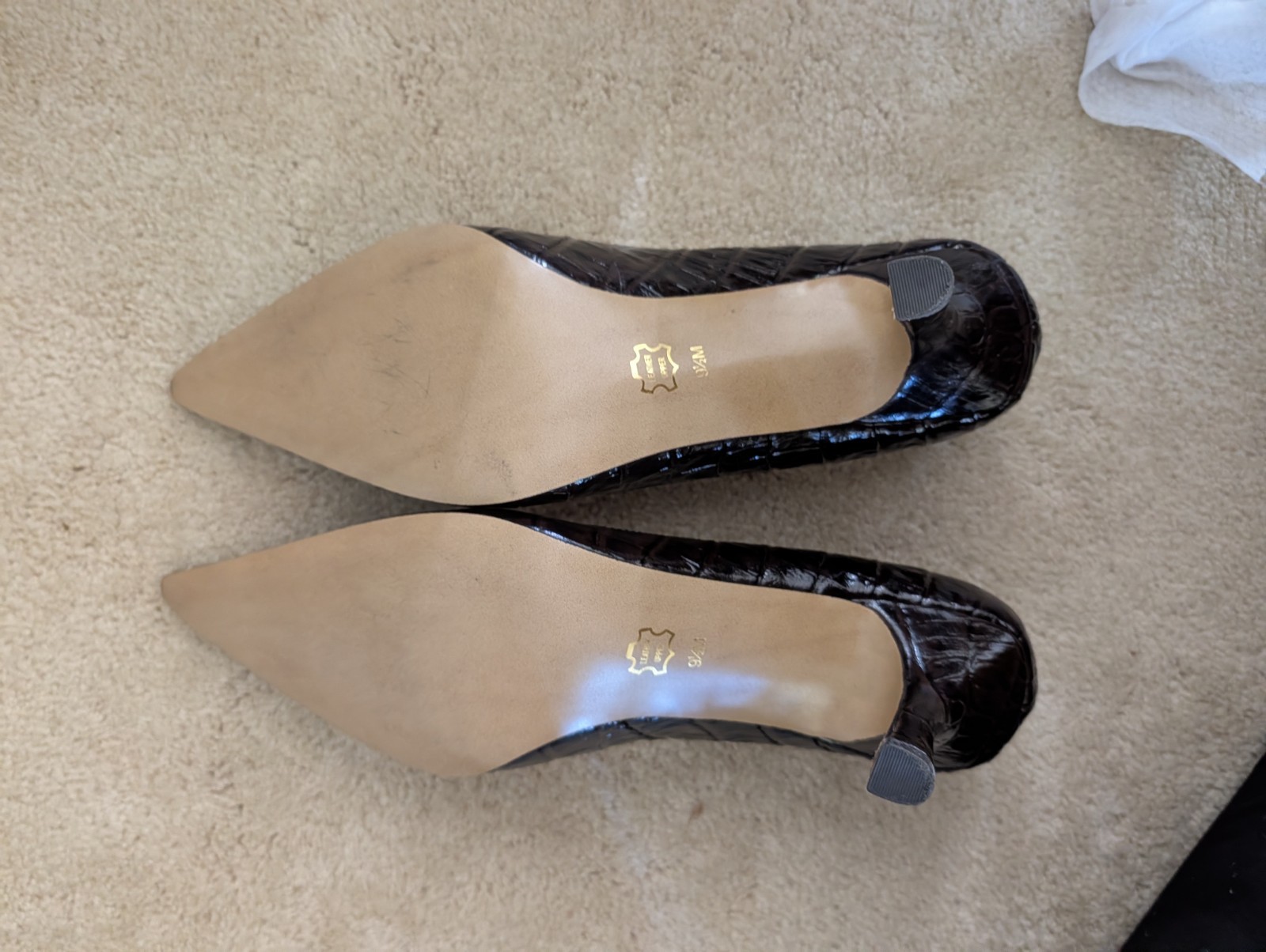 Y2K BP. Melrose Brown Croc Embossed Leather Pointed Toe Kitten Heels