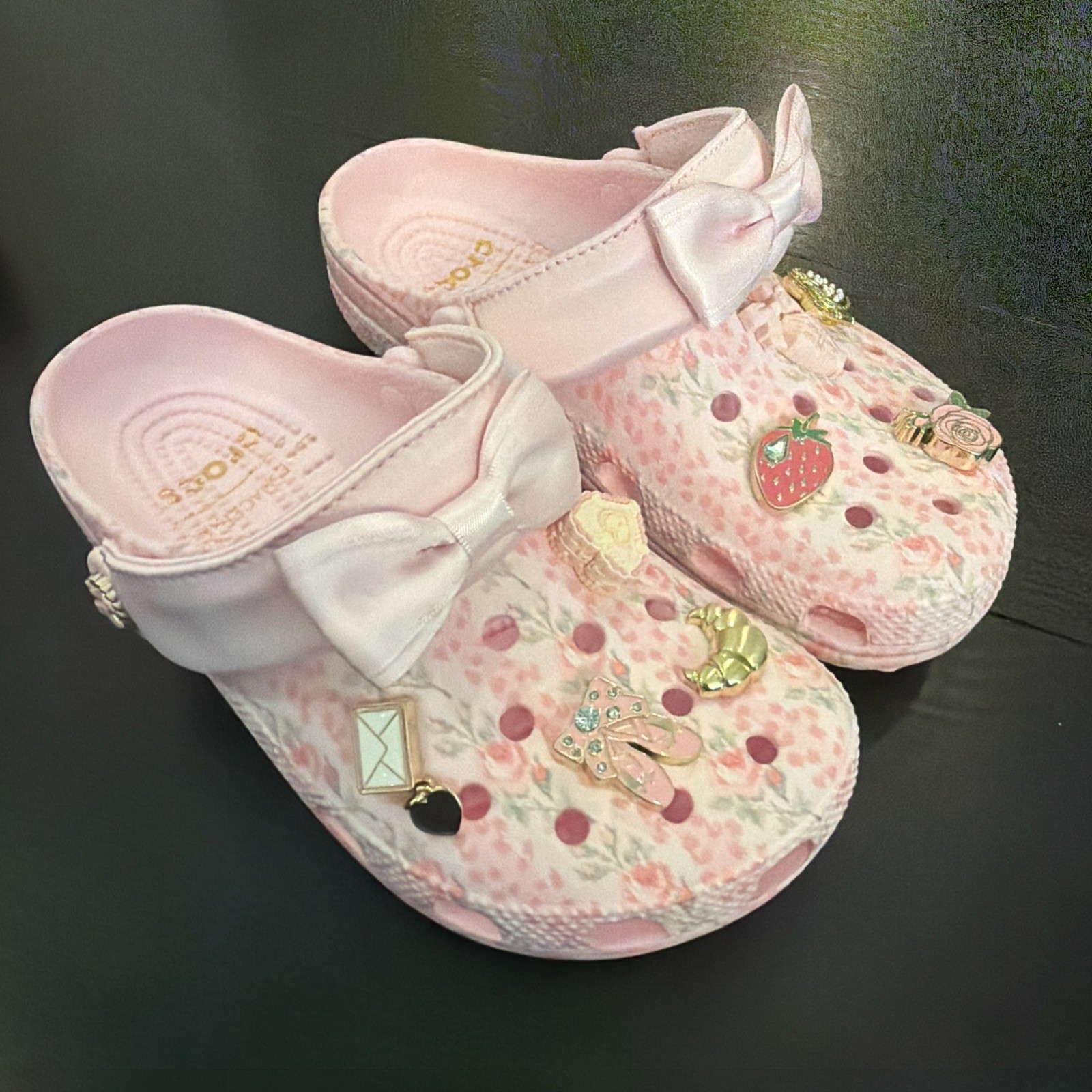 NWT Crocs x LoveShackFancy Classic Clog Pink Milk Floral Cottagecore Size 6