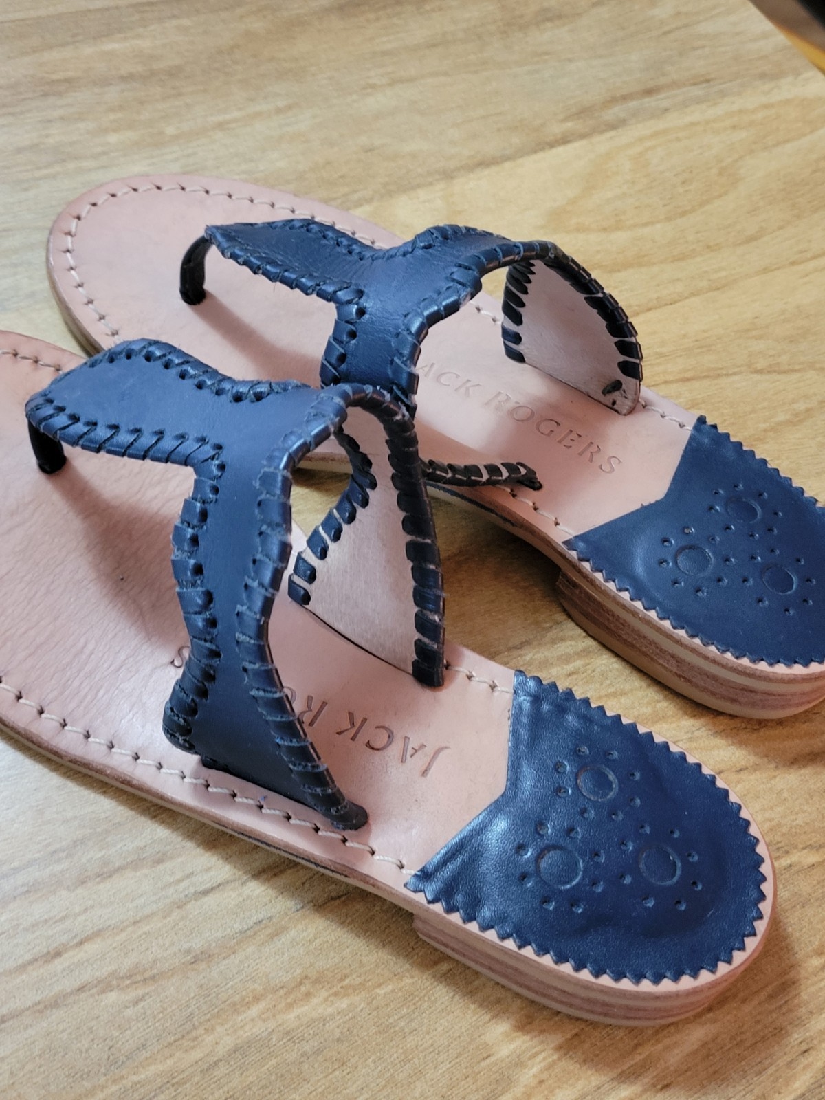 Navy Blue 100% Leather Flat Thong Sandals By JACK ROGERS sz 6. Very Clean