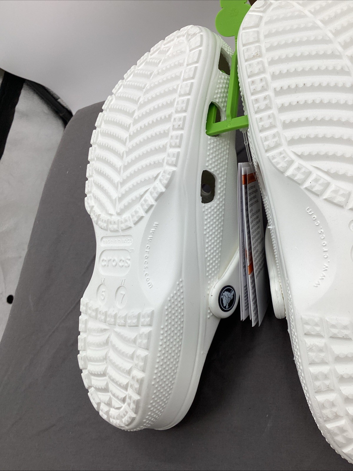 Crocs Adult Baya Clogs in White Size Men’s 5, Women’s 7 NWT