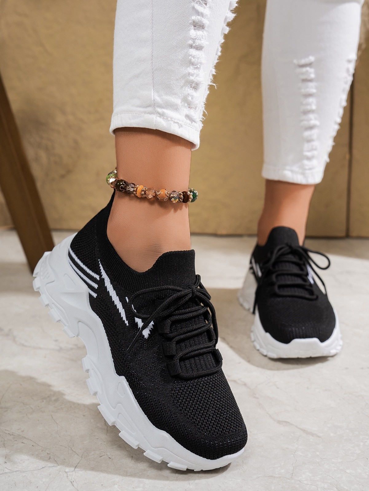 Women’s Lightweight Casual Sneakers Soft Sole Walking Shoes Lace Up Comfort