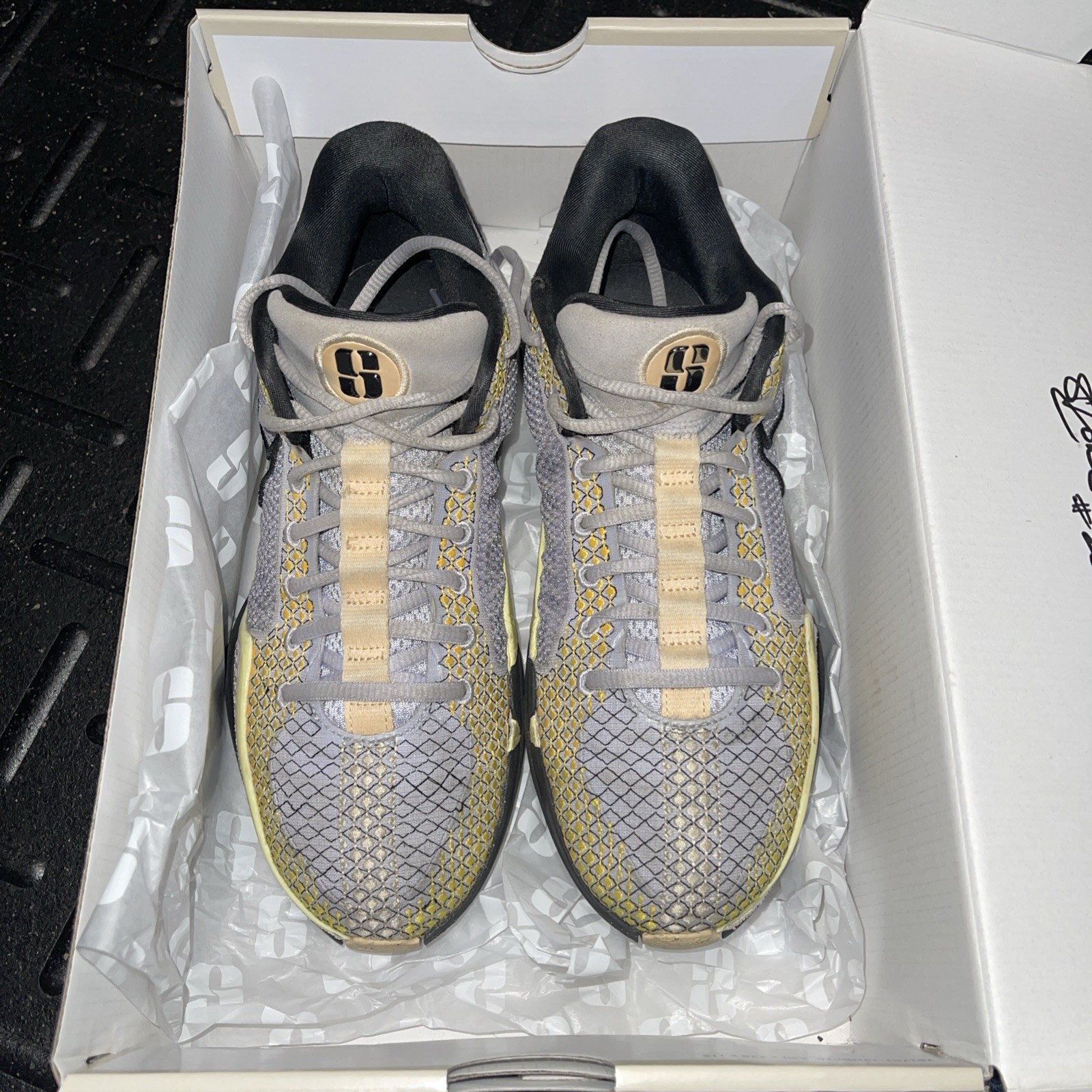 Nike Sabrina 1 Spark Women’s Size 8.5 | Men’s size 7