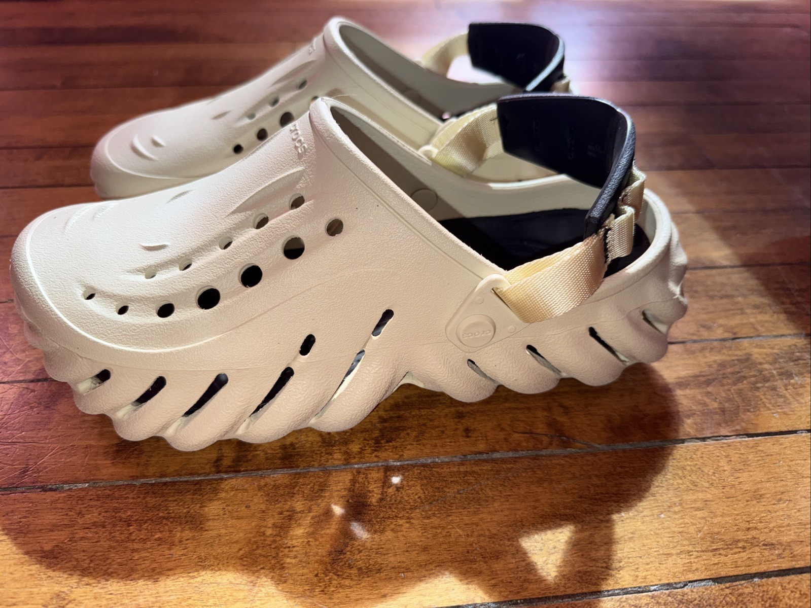 Crocs Echo Clog Bone With Black Sole W9/M7