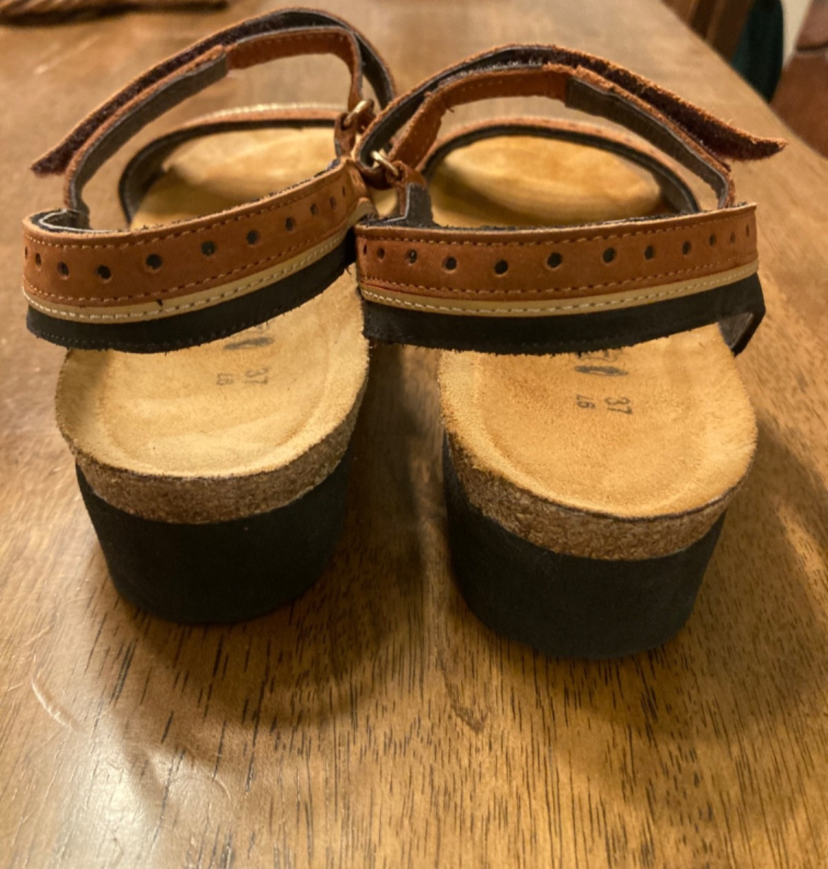 ECU Boho NAOT Women’s Beverly backs-trap sandal size EU 37 Us 6 / 6.5 Comfort