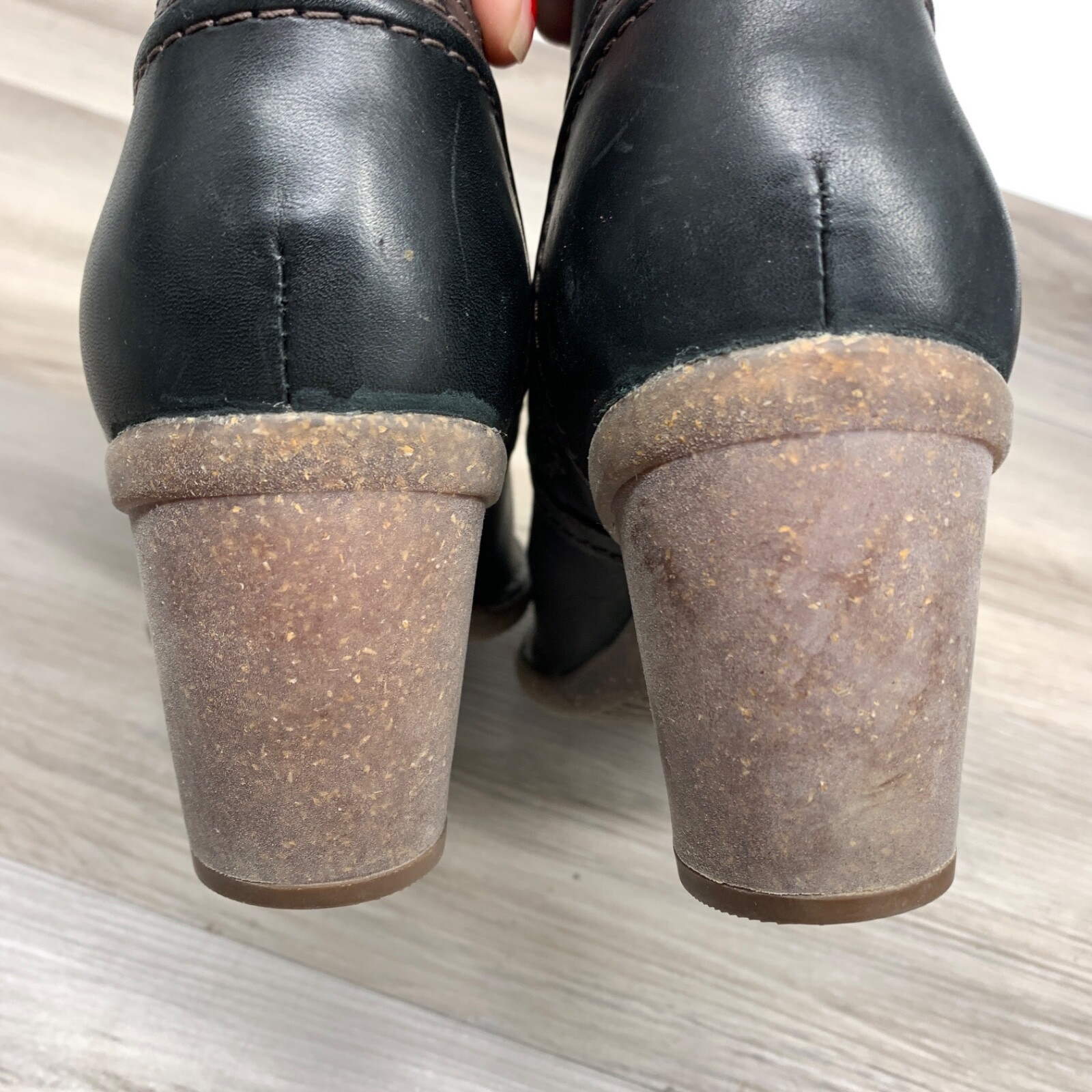 Clarks Carleta Paris Ankle Boot Side Zip Women 8.5 M Black Leather Heeled Bootie
