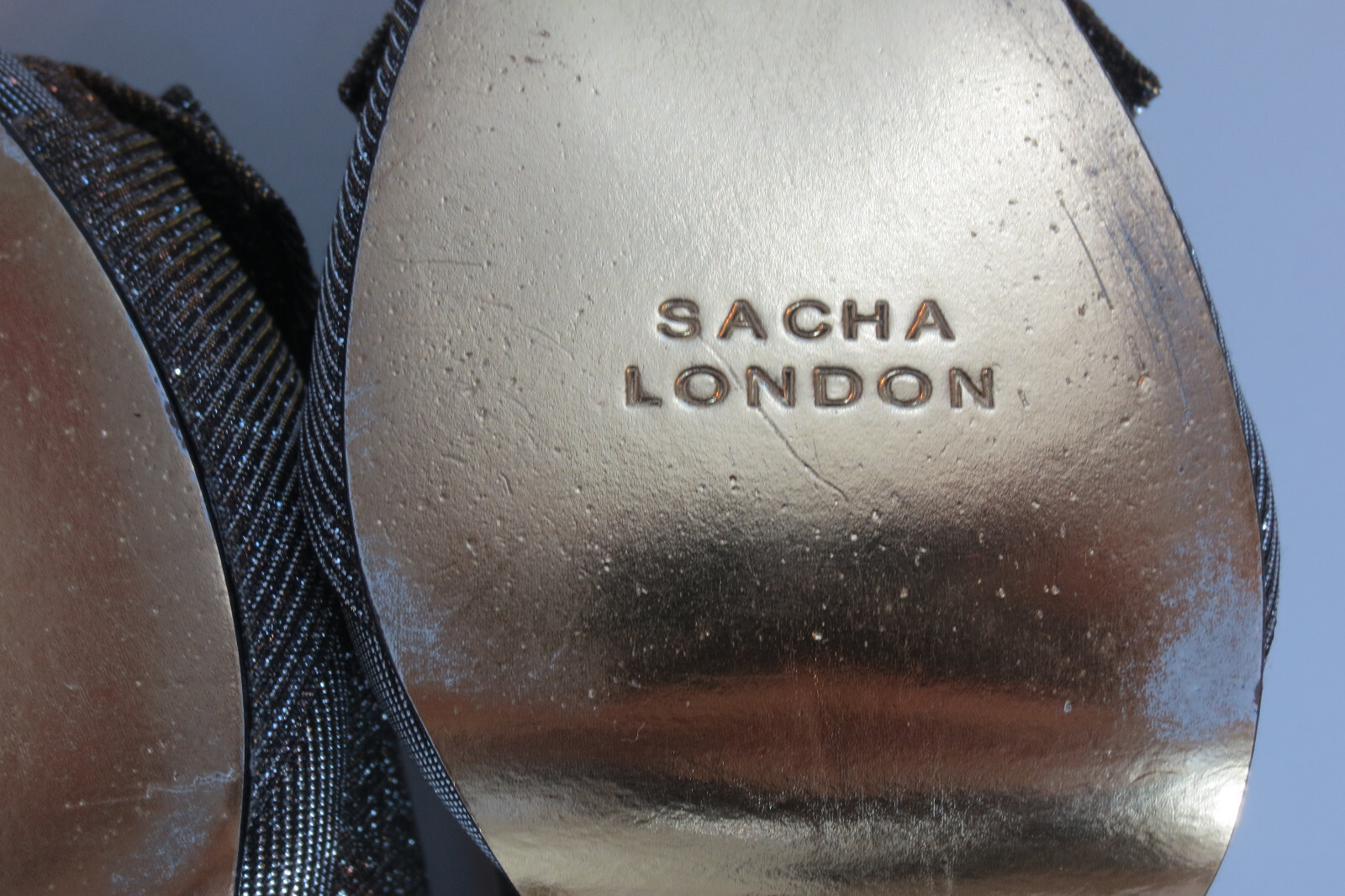 Sacha London Beauty Stilleto Heels Womens Sz 10 Metallic Iridescent Peep Toe Bow
