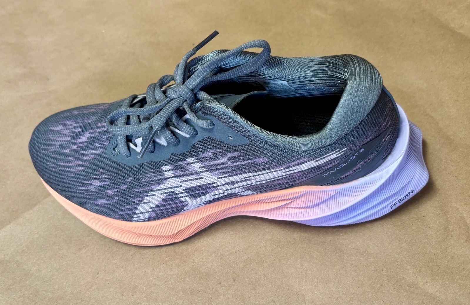 women asics 8.5 novablast 3 FF Blast+