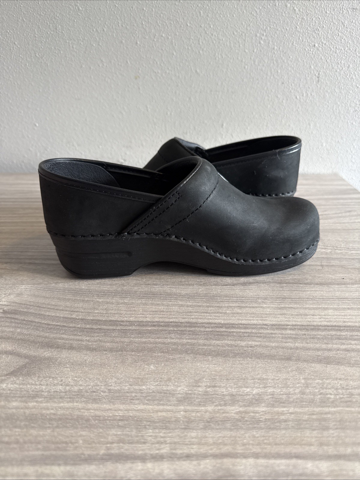 Dansko Professional Black Leather Clogs Mules Size 7.5/8 Women’s Slip On Nursing